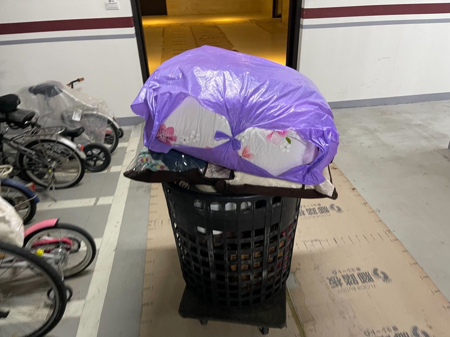 台北專業搬家細膩服務|南港專業搬家細膩服務|新北專業搬家細膩服務|雙北專業搬家細膩服務|汐止專業搬家細膩服務|中永和專業搬家細膩服務|板橋專業搬家細膩服務|五股專業搬家細膩服務|基隆專業搬家細膩服務|三重蘆洲專業搬家細膩服務|桃園專業搬家細膩服務|家庭搬家達人推薦之【榮福搬家公司】累積20年以上各項搬家經驗具備豐富搬運歷練、不斷提升師傅群的搬運技法,用心實在、各項家具保護措施達到完善;提供最優質的搬家服務品質。 台北專業搬家細膩服務|南港專業搬家細膩服務|新北專業搬家細膩服務|雙北專業搬家細膩服務|汐止專業搬家細膩服務|中永和專業搬家細膩服務|板橋專業搬家細膩服務|五股專業搬家細膩服務|基隆專業搬家細膩服務|三重蘆洲專業搬家細膩服務|桃園專業搬家細膩服務|家庭搬家達人推薦之【榮福搬家公司】累積20年以上各項搬家經驗具備豐富搬運歷練、不斷提升師傅群的搬運技法,用心實在、各項家具保護措施達到完善;提供最優質的搬家服務品質。