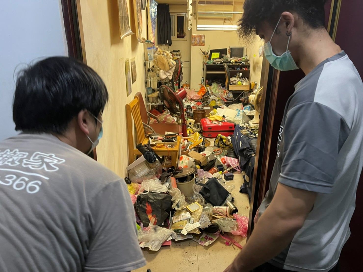新北市垃圾清運、台北垃圾清運、不要的家具怎麼辦、搬家公司推薦、新北搬家推薦【榮福搬家公司】南港搬家、桃園搬家公司推薦、桃園大型垃圾、台北搬家公司推薦、搬垃圾處理、家庭廢棄物清運、廢棄物處理、搬運廢棄物、家具垃圾處理、清運、搬家具、冰箱搬運、基隆搬家、大型家電回收清運、床墊搬運、搬衣櫃、大型家具丟棄、搬公司行號、家庭垃圾清運公司、清垃圾、廢棄家具處理、廢棄家具清運、搬家車,針對顧客都秉持以用心實在專業搬家技巧,搬家實在用心值得您的信賴與選擇。歡迎來電咨詢02-2651-2727,榮福搬家有專員立即為您服務。 新北市垃圾清運、台北垃圾清運、不要的家具怎麼辦、搬家公司推薦、新北搬家推薦【榮福搬家公司】南港搬家、桃園搬家公司推薦、桃園大型垃圾、台北搬家公司推薦、搬垃圾處理、家庭廢棄物清運、廢棄物處理、搬運廢棄物、家具垃圾處理、清運、搬家具、冰箱搬運、基隆搬家、大型家電回收清運、床墊搬運、搬衣櫃、大型家具丟棄、搬公司行號、家庭垃圾清運公司、清垃圾、廢棄家具處理、廢棄家具清運、搬家車,針對顧客都秉持以用心實在專業搬家技巧,搬家實在用心值得您的信賴與選擇。歡迎來電咨詢02-2651-2727,榮福搬家有專員立即為您服務。