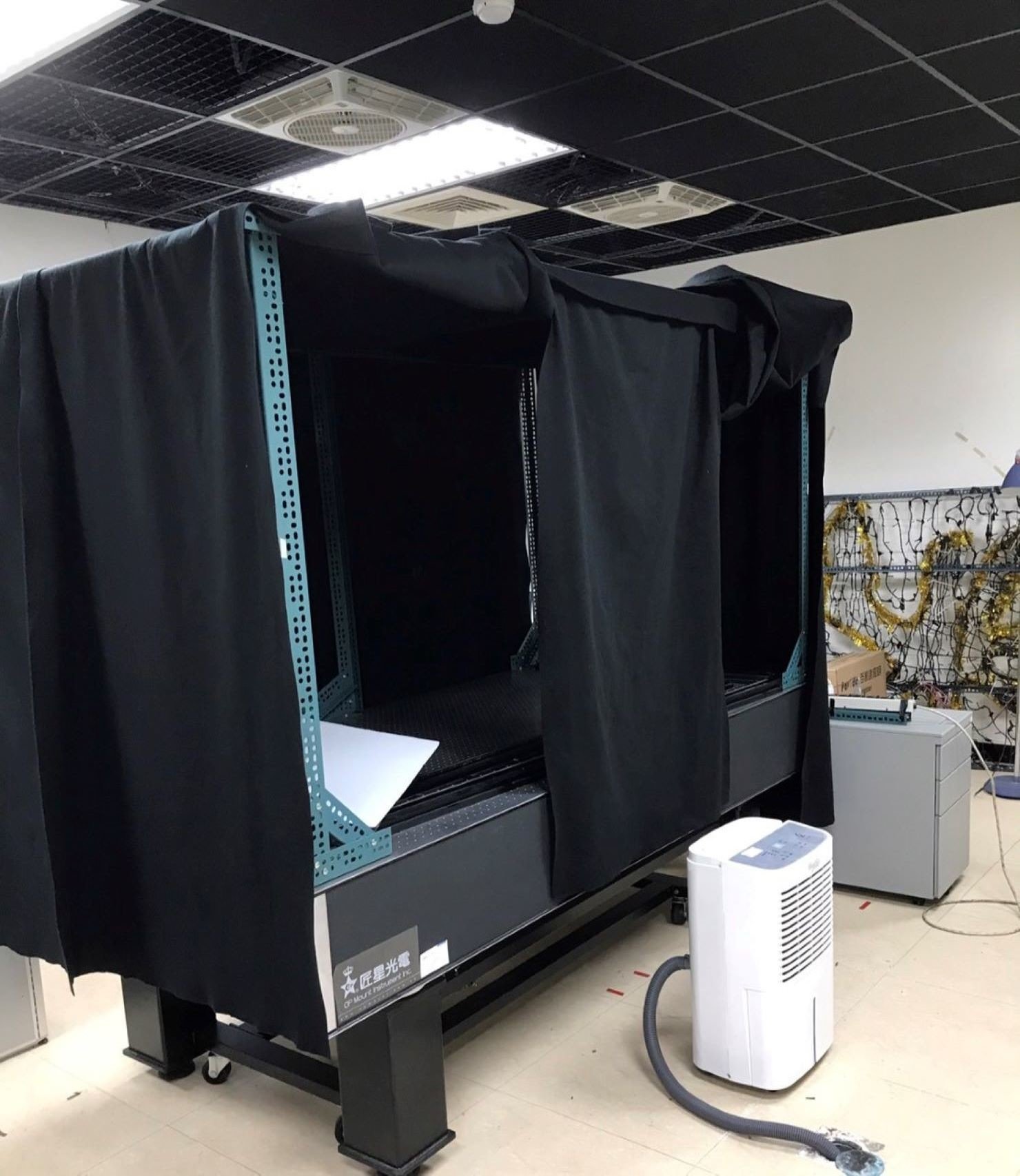 特殊重物光學桌搬運作業、台北搬實驗室生醫設備∣南港搬實驗室生醫設備∣新北搬實驗室生醫設備∣雙北搬實驗室生醫設備∣汐止搬實驗室生醫設備∣中永和搬實驗室生醫設備∣板橋搬實驗室生醫設備∣五股搬實驗室生醫設備∣基隆搬實驗室生醫設備∣桃園搬實驗室生醫設備∣新竹搬實驗室生醫設備∣台北各大校園光學桌搬運∣新北各大校園光學桌搬運∣桃園各大校園光學桌搬運∣新竹各大校園光學桌搬運∣【榮福搬家】屬專業搬家細膩運唯一首選,累積20年各式各樣特殊儀器設備的搬運經驗,專業敏捷快速完成您的各項搬運任務。針對顧客都秉持以用心實在專業搬家技巧,搬家實在用心值得您的信賴與選擇。歡迎來電咨詢02-2651-2727,榮福搬家有專員立即為您服務。 特殊重物光學桌搬運作業、台北搬實驗室生醫設備∣南港搬實驗室生醫設備∣新北搬實驗室生醫設備∣雙北搬實驗室生醫設備∣汐止搬實驗室生醫設備∣中永和搬實驗室生醫設備∣板橋搬實驗室生醫設備∣五股搬實驗室生醫設備∣基隆搬實驗室生醫設備∣桃園搬實驗室生醫設備∣新竹搬實驗室生醫設備∣台北各大校園光學桌搬運∣新北各大校園光學桌搬運∣桃園各大校園光學桌搬運∣新竹各大校園光學桌搬運∣【榮福搬家】屬專業搬家細膩運唯一首選,累積20年各式各樣特殊儀器設備的搬運經驗,專業敏捷快速完成您的各項搬運任務。針對顧客都秉持以用心實在專業搬家技巧,搬家實在用心值得您的信賴與選擇。歡迎來電咨詢02-2651-2727,榮福搬家有專員立即為您服務。