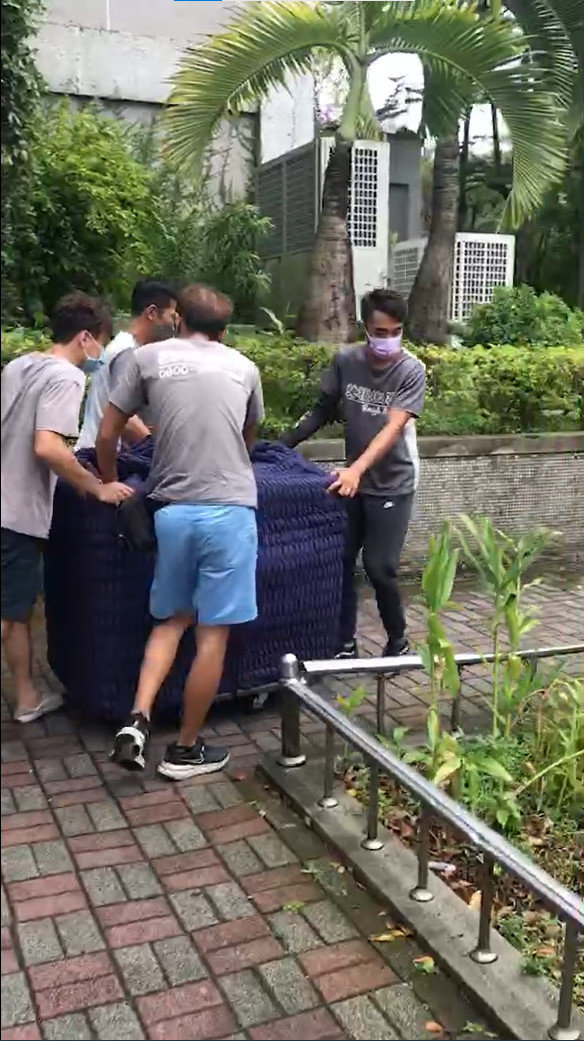 特殊搬運、搬重物【榮福搬家】醫療器材、醫療設備搬運、實驗室器材搬運、實業室高溫加熱器、科技大學社團設備移動、搬運搬單一物件、南港搬家、桃園搬家公司推薦、新北搬家公司推薦、可配合校園室內移動、生技科學儀器搬運、海關箱待拆、醫療儀器專業搬運、公司行號搬、專搬重物、搬工服務、人力搬運,針對顧客都秉持以用心實在專業搬家技巧,搬家實在用心值得您的信賴與選擇。歡迎來電咨詢02-2651-2727,榮福搬家有專員立即為您服務。 特殊搬運、搬重物【榮福搬家】醫療器材、醫療設備搬運、實驗室器材搬運、實業室高溫加熱器、科技大學社團設備移動、搬運搬單一物件、南港搬家、桃園搬家公司推薦、新北搬家公司推薦、可配合校園室內移動、生技科學儀器搬運、海關箱待拆、醫療儀器專業搬運、公司行號搬、專搬重物、搬工服務、人力搬運,針對顧客都秉持以用心實在專業搬家技巧,搬家實在用心值得您的信賴與選擇。歡迎來電咨詢02-2651-2727,榮福搬家有專員立即為您服務。