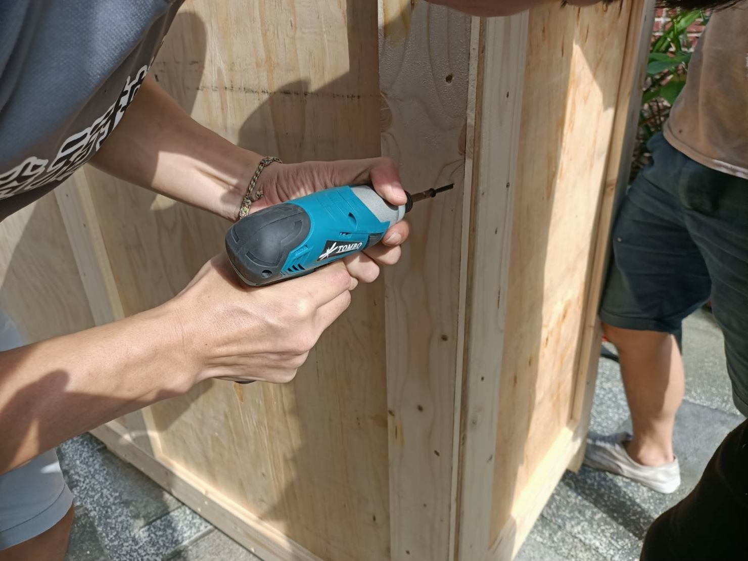 重物搬運、搬佛像【榮福搬家公司】搬披薩窯、精搬金庫、搬保險櫃、精搬魚缸、跨縣搬家、搬工派遣、搬玉石、搬神明桌、搬家具、搬家首選、吊掛搬運、吊家具搬運、搬重物技巧、台北搬家公司推薦:大台北搬家、基隆搬家,精緻包裝搬運「細膩包裝、專業搬運、用心服務、以客為尊」是榮福搬家公司的宗旨與精神。歡迎立即來電02-2651-2727專人服務。 重物搬運、搬佛像【榮福搬家公司】搬披薩窯、精搬金庫、搬保險櫃、精搬魚缸、跨縣搬家、搬工派遣、搬玉石、搬神明桌、搬家具、搬家首選、吊掛搬運、吊家具搬運、搬重物技巧、台北搬家公司推薦:大台北搬家、基隆搬家,精緻包裝搬運「細膩包裝、專業搬運、用心服務、以客為尊」是榮福搬家公司的宗旨與精神。歡迎立即來電02-2651-2727專人服務。