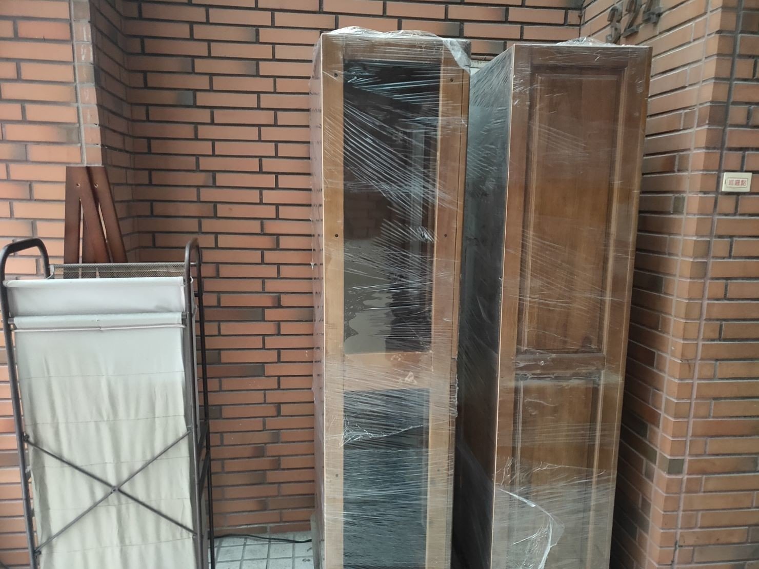 搬家公司推薦、新北搬家推薦【榮福搬家公司】南港搬家、桃園搬家公司推薦、家庭搬家、搬公司行號、台北搬家、搬鋼琴、搬工、搬家具、搬冰箱、搬床墊、搬衣櫃、搬床組,針對顧客都秉持以用心實在專業搬家技巧,搬家實在用心值得您的信賴與選擇。歡迎來電咨詢02-2651-2727,榮福搬家有專員立即為您服務。 搬家公司推薦、新北搬家推薦【榮福搬家公司】南港搬家、桃園搬家公司推薦、家庭搬家、搬公司行號、台北搬家、搬鋼琴、搬工、搬家具、搬冰箱、搬床墊、搬衣櫃、搬床組,針對顧客都秉持以用心實在專業搬家技巧,搬家實在用心值得您的信賴與選擇。歡迎來電咨詢02-2651-2727,榮福搬家有專員立即為您服務。