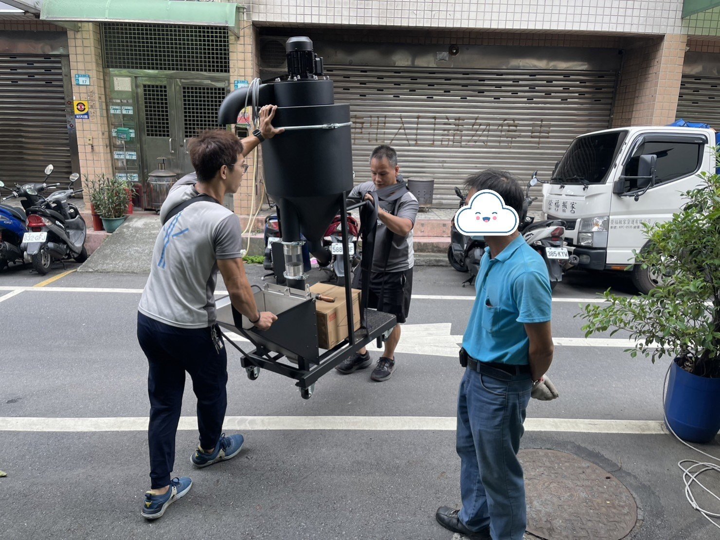 咖啡廠房商用烘豆機搬運、個人工作室烘豆機搬運、搬特殊重物商用烘豆機【榮福搬家】搬特殊重物落地型烘豆機、搬桌上型烘豆機、搬咖啡烘配去石機、搬咖啡烘焙剔石機、搬咖啡豆風選機、搬咖啡豆檢石機、搬咖啡豆選石機、營業用攪拌機搬運、營業用冰箱精緻包裝、營業用烤箱搬遷、麵包切割機、營業用冰箱搬遷、工作檯包裝,工作桌,台北搬家公司推薦:大台北搬家,精緻包裝搬運「細膩包裝、專業搬運、用心服務、以客為尊」是榮福搬家公司的宗旨與精神。歡迎立即來電02-2651-2727專人服務。 咖啡廠房商用烘豆機搬運、個人工作室烘豆機搬運、搬特殊重物商用烘豆機【榮福搬家】搬特殊重物落地型烘豆機、搬桌上型烘豆機、搬咖啡烘配去石機、搬咖啡烘焙剔石機、搬咖啡豆風選機、搬咖啡豆檢石機、搬咖啡豆選石機、營業用攪拌機搬運、營業用冰箱精緻包裝、營業用烤箱搬遷、麵包切割機、營業用冰箱搬遷、工作檯包裝,工作桌,台北搬家公司推薦:大台北搬家,精緻包裝搬運「細膩包裝、專業搬運、用心服務、以客為尊」是榮福搬家公司的宗旨與精神。歡迎立即來電02-2651-2727專人服務。