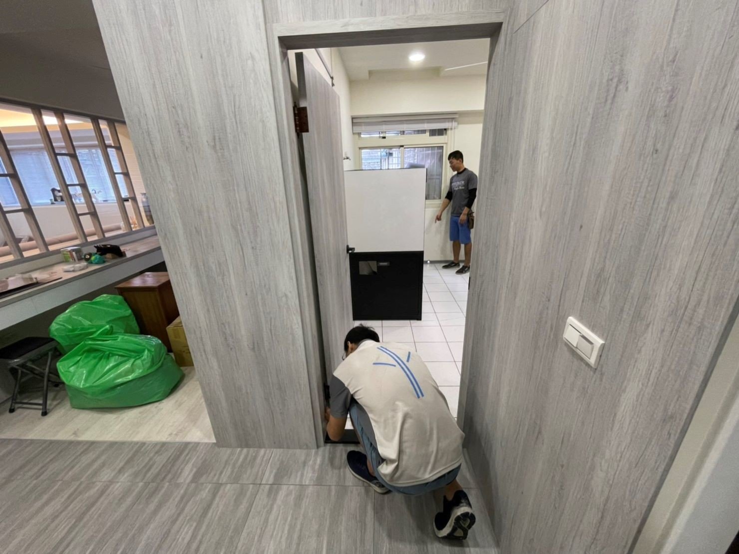 搬家公司推薦、新北搬家推薦【榮福搬家公司】南港搬家、精搬魚缸、桃園搬家公司推薦、台北搬家公司推薦、廢棄家具處理、廢棄家具清運、家庭廢棄物清運、清運、搬家、家具垃圾清運、搬家具、冰箱搬運、基隆搬家、搬洗衣機、搬家電、床墊搬運、搬保險櫃、搬金庫、搬公司行號、跨縣市搬家、搬沙發、家庭搬家、搬家首選、搬鋼琴、搬工、搬運、搬家紙箱,針對顧客都秉持以用心實在專業搬家技巧,搬家實在用心值得您的信賴與選擇。歡迎來電咨詢02-2651-2727,榮福搬家有專員立即為您服務。 搬家公司推薦、新北搬家推薦【榮福搬家公司】南港搬家、精搬魚缸、桃園搬家公司推薦、台北搬家公司推薦、廢棄家具處理、廢棄家具清運、家庭廢棄物清運、清運、搬家、家具垃圾清運、搬家具、冰箱搬運、基隆搬家、搬洗衣機、搬家電、床墊搬運、搬保險櫃、搬金庫、搬公司行號、跨縣市搬家、搬沙發、家庭搬家、搬家首選、搬鋼琴、搬工、搬運、搬家紙箱,針對顧客都秉持以用心實在專業搬家技巧,搬家實在用心值得您的信賴與選擇。歡迎來電咨詢02-2651-2727,榮福搬家有專員立即為您服務。