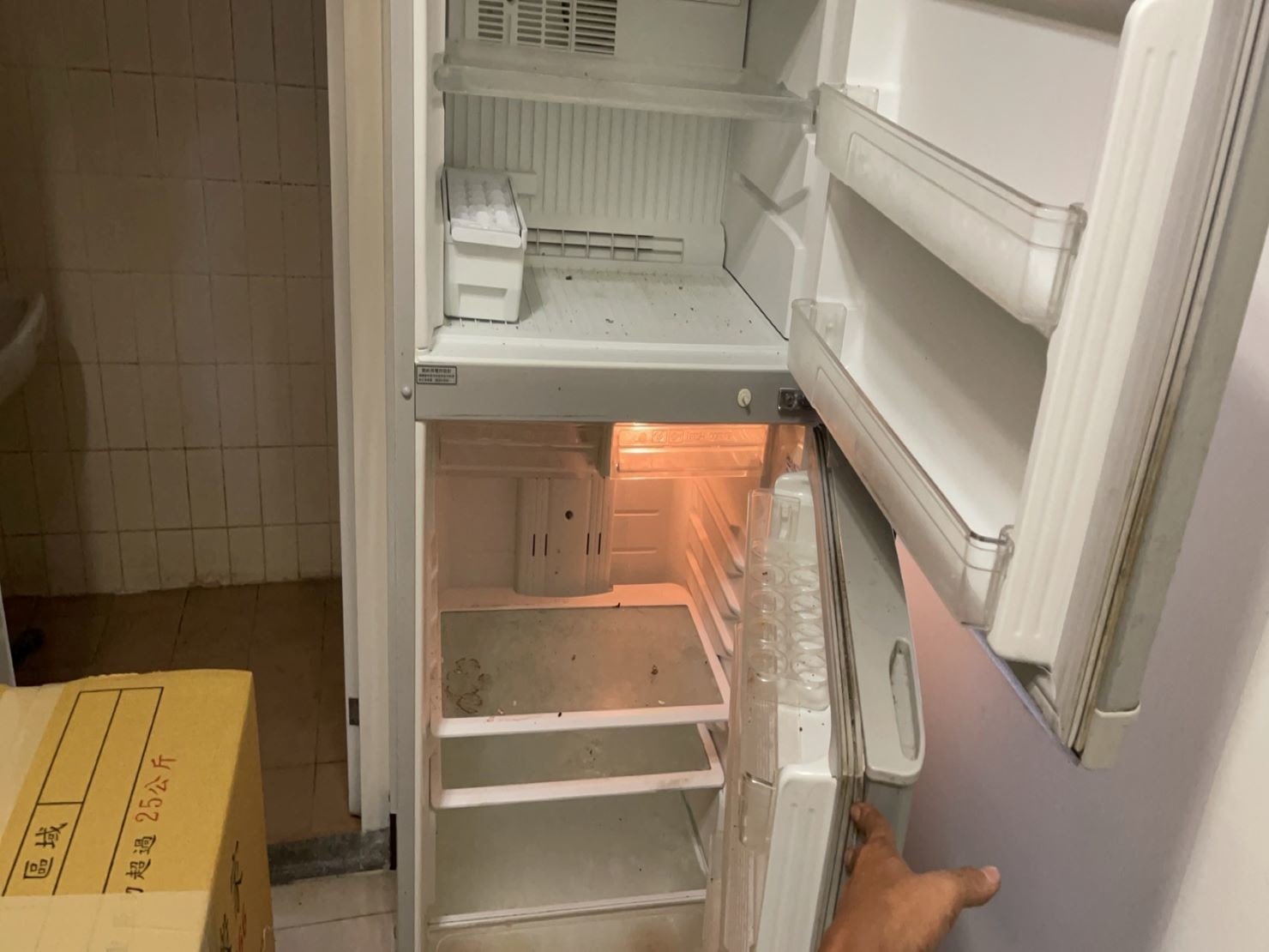 新北市垃圾清運、台北垃圾清運、不要的家具怎麼辦、搬家公司推薦、新北搬家推薦【榮福搬家公司】南港搬家、桃園搬家公司推薦、桃園大型垃圾、台北搬家公司推薦、租屋族、套房、雅房、房東、房東最愛、搬垃圾處理、家庭廢棄物清運、廢棄物處理、搬運廢棄物、家具垃圾處理、清運、搬家具、冰箱搬運、基隆搬家、大型家電回收清運、床墊搬運、搬衣櫃、大型家具丟棄、搬公司行號、家庭垃圾清運公司、清垃圾、廢棄家具處理、廢棄家具清運、搬家車,針對顧客都秉持以用心實在專業搬家技巧,搬家實在用心值得您的信賴與選擇。歡迎來電咨詢02-2651-2727,榮福搬家有專員立即為您服務。 新北市垃圾清運、台北垃圾清運、不要的家具怎麼辦、搬家公司推薦、新北搬家推薦【榮福搬家公司】南港搬家、桃園搬家公司推薦、桃園大型垃圾、台北搬家公司推薦、租屋族、套房、雅房、房東、房東最愛、搬垃圾處理、家庭廢棄物清運、廢棄物處理、搬運廢棄物、家具垃圾處理、清運、搬家具、冰箱搬運、基隆搬家、大型家電回收清運、床墊搬運、搬衣櫃、大型家具丟棄、搬公司行號、家庭垃圾清運公司、清垃圾、廢棄家具處理、廢棄家具清運、搬家車,針對顧客都秉持以用心實在專業搬家技巧,搬家實在用心值得您的信賴與選擇。歡迎來電咨詢02-2651-2727,榮福搬家有專員立即為您服務。