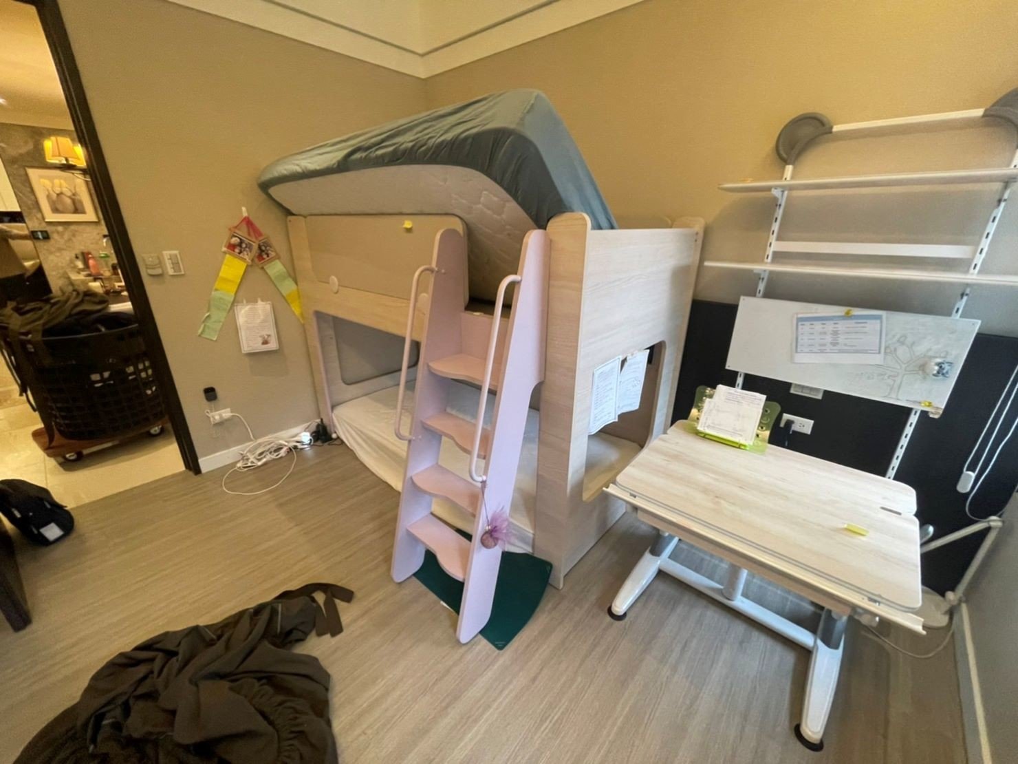 【榮福搬家公司】搬家首選、搬家公司推薦:IKEA、宜得利、B&Q等系統式家具拆裝找專業的榮福搬家就對了。優質搬家,包裝搬運「細膩包裝、專業搬運、用心服務、以客為尊」是榮福搬家公司的宗旨與精神。歡迎立即來電02-2651-2727專人服務。 【榮福搬家公司】搬家首選、搬家公司推薦:IKEA、宜得利、B&Q等系統式家具拆裝找專業的榮福搬家就對了。優質搬家,包裝搬運「細膩包裝、專業搬運、用心服務、以客為尊」是榮福搬家公司的宗旨與精神。歡迎立即來電02-2651-2727專人服務。