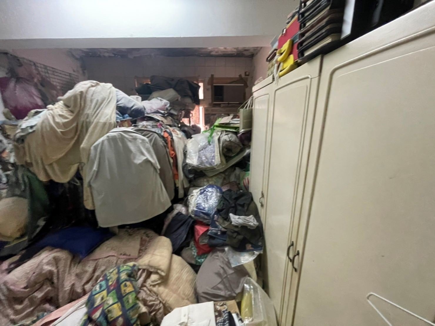 新北市垃圾清運、台北垃圾清運、不要的家具怎麼辦、搬家公司推薦、新北搬家推薦【榮福搬家公司】南港搬家、桃園搬家公司推薦、桃園大型垃圾、台北搬家公司推薦、租屋族、套房、雅房、房東、房東最愛、搬垃圾處理、家庭廢棄物清運、廢棄物處理、搬運廢棄物、家具垃圾處理、清運、搬家具、冰箱搬運、基隆搬家、大型家電回收清運、床墊搬運、搬衣櫃、大型家具丟棄、搬公司行號、家庭垃圾清運公司、清垃圾、廢棄家具處理、廢棄家具清運、搬家車,針對顧客都秉持以用心實在專業搬家技巧,搬家實在用心值得您的信賴與選擇。歡迎來電咨詢02-2651-2727,榮福搬家有專員立即為您服務。 新北市垃圾清運、台北垃圾清運、不要的家具怎麼辦、搬家公司推薦、新北搬家推薦【榮福搬家公司】南港搬家、桃園搬家公司推薦、桃園大型垃圾、台北搬家公司推薦、租屋族、套房、雅房、房東、房東最愛、搬垃圾處理、家庭廢棄物清運、廢棄物處理、搬運廢棄物、家具垃圾處理、清運、搬家具、冰箱搬運、基隆搬家、大型家電回收清運、床墊搬運、搬衣櫃、大型家具丟棄、搬公司行號、家庭垃圾清運公司、清垃圾、廢棄家具處理、廢棄家具清運、搬家車,針對顧客都秉持以用心實在專業搬家技巧,搬家實在用心值得您的信賴與選擇。歡迎來電咨詢02-2651-2727,榮福搬家有專員立即為您服務。