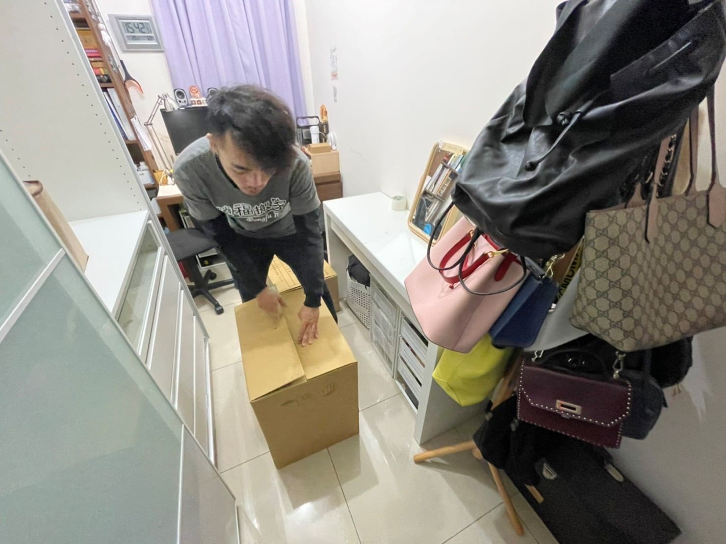搬家公司推薦、新北搬家公司推薦【榮福搬家公司】精緻包裝搬運「細膩包裝、專業搬運、用心服務、以客為尊」是榮福搬家公司的宗旨與精神:搬家首選、南港搬家、桃園搬家公司推薦、台北搬家公司推薦、精緻搬家、精緻包裝、搬家達人、搬家具、冰箱搬運、基隆搬家、搬家電、床墊搬運、跨縣市搬家、家庭搬家、鋼琴搬運、搬工計時、搬運、搬家紙箱、搬家打包材料,針對顧客都秉持以用心實在專業搬家技巧,搬家實在用心值得您的信賴與選擇。歡迎來電咨詢02-2651-2727,榮福搬家有專員立即為您服務。 搬家公司推薦、新北搬家公司推薦【榮福搬家公司】精緻包裝搬運「細膩包裝、專業搬運、用心服務、以客為尊」是榮福搬家公司的宗旨與精神:搬家首選、南港搬家、桃園搬家公司推薦、台北搬家公司推薦、精緻搬家、精緻包裝、搬家達人、搬家具、冰箱搬運、基隆搬家、搬家電、床墊搬運、跨縣市搬家、家庭搬家、鋼琴搬運、搬工計時、搬運、搬家紙箱、搬家打包材料,針對顧客都秉持以用心實在專業搬家技巧,搬家實在用心值得您的信賴與選擇。歡迎來電咨詢02-2651-2727,榮福搬家有專員立即為您服務。
