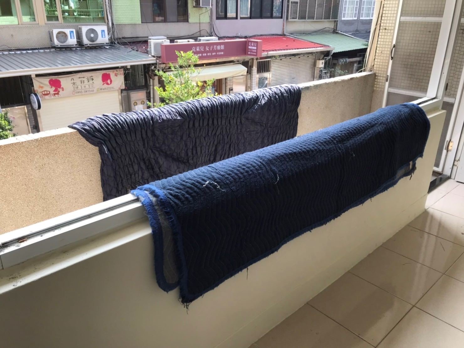 【榮福搬家】營業用冰箱吊掛、營業用烤箱搬運、中島工作檯櫃吊掛、工作搬遷,工作桌、長桌吧檯,台北搬家公司推薦:大台北搬家,精緻包裝搬運「細膩包裝、專業搬運、用心服務、以客為尊」搬家首選、吊掛搬運、吊家具搬運、台北搬家公司推薦:大台北搬家,精緻包裝搬運「細膩包裝、專業搬運、用心服務、以客為尊」是榮福搬家公司的宗旨與精神。歡迎立即來電02-2651-2727專人服務。 【榮福搬家】營業用冰箱吊掛、營業用烤箱搬運、中島工作檯櫃吊掛、工作搬遷,工作桌、長桌吧檯,台北搬家公司推薦:大台北搬家,精緻包裝搬運「細膩包裝、專業搬運、用心服務、以客為尊」搬家首選、吊掛搬運、吊家具搬運、台北搬家公司推薦:大台北搬家,精緻包裝搬運「細膩包裝、專業搬運、用心服務、以客為尊」是榮福搬家公司的宗旨與精神。歡迎立即來電02-2651-2727專人服務。