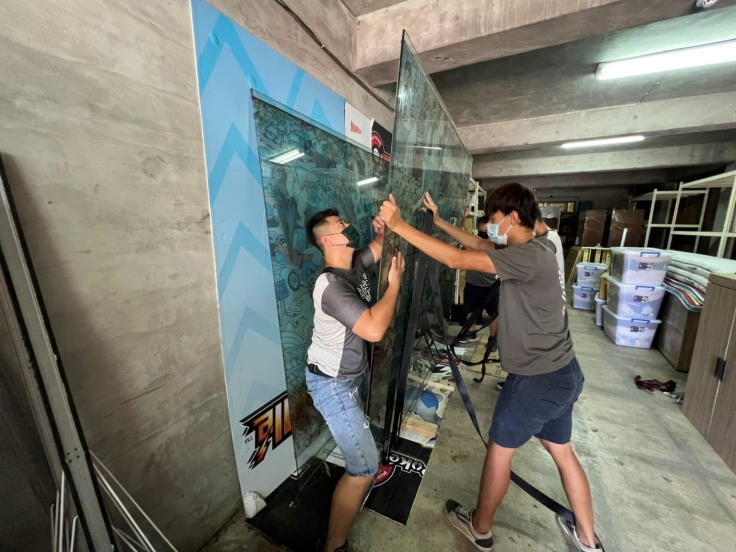 玻璃搬運、搬玻璃、強化玻璃、玻璃貨櫃屋、舞臺、舞臺結構、搬重物【榮福搬家公司】精搬重物、搬魚缸、搬鋼琴、搬金庫、人力搬運、搬按摩椅、冰箱搬運、搬家具、搬家首選、吊掛搬運、吊家具搬運、吊金庫搬運、特殊重物搬運、單件重物搬運、搬醫療床、專搬重物、企業搬運服務、公司行號搬遷、搬遷、新北搬家公司推薦、搬家公司、基隆搬家、南港搬家、桃園搬家公司推薦、台北搬家公司推薦:大台北搬家,精緻包裝搬運「細膩包裝、專業搬運、用心服務、以客為尊」是榮福搬家公司的宗旨與精神。歡迎立即來電02-2651-2727專人服務。 玻璃搬運、搬玻璃、強化玻璃、玻璃貨櫃屋、舞臺、舞臺結構、搬重物【榮福搬家公司】精搬重物、搬魚缸、搬鋼琴、搬金庫、人力搬運、搬按摩椅、冰箱搬運、搬家具、搬家首選、吊掛搬運、吊家具搬運、吊金庫搬運、特殊重物搬運、單件重物搬運、搬醫療床、專搬重物、企業搬運服務、公司行號搬遷、搬遷、新北搬家公司推薦、搬家公司、基隆搬家、南港搬家、桃園搬家公司推薦、台北搬家公司推薦:大台北搬家,精緻包裝搬運「細膩包裝、專業搬運、用心服務、以客為尊」是榮福搬家公司的宗旨與精神。歡迎立即來電02-2651-2727專人服務。