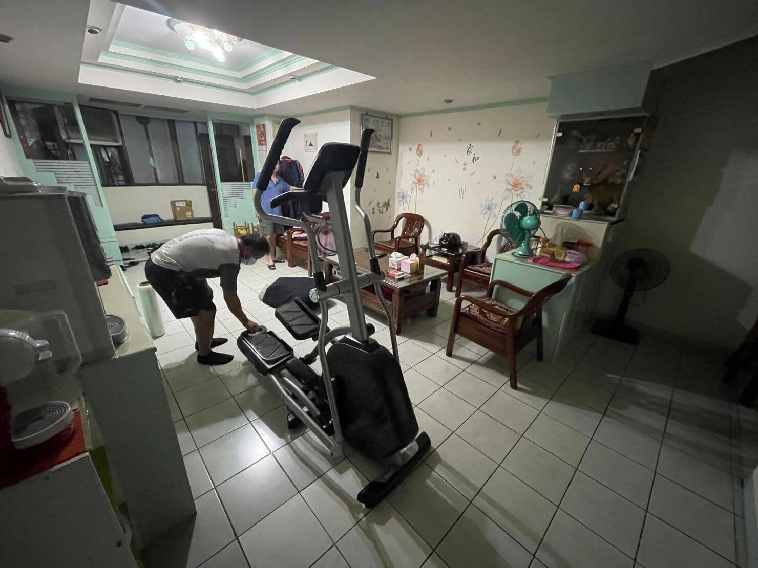 搬家公司推薦、新北搬家推薦【榮福搬家公司】南港搬家、桃園搬家公司推薦、台北搬家公司推薦搬運動器材、運動器材設備搬運、搬居家跑步機、搬滑步機、搬橢圓機、搬跑步機、搬深蹲架、搬種訓架、各式居家搬運動設備、重量深蹲架、健身房運動器材搬運【榮福搬家】具各項搬運設備及搬運動器材知識與技巧,也有各項物件拆裝的專門技能,破百公斤的設備器材、「專業搬運、用心服務、以客為尊」是榮福搬家公司的宗旨與精神。歡迎立即來電02-2651-2727專人服務。 搬家公司推薦、新北搬家推薦【榮福搬家公司】南港搬家、桃園搬家公司推薦、台北搬家公司推薦搬運動器材、運動器材設備搬運、搬居家跑步機、搬滑步機、搬橢圓機、搬跑步機、搬深蹲架、搬種訓架、各式居家搬運動設備、重量深蹲架、健身房運動器材搬運【榮福搬家】具各項搬運設備及搬運動器材知識與技巧,也有各項物件拆裝的專門技能,破百公斤的設備器材、「專業搬運、用心服務、以客為尊」是榮福搬家公司的宗旨與精神。歡迎立即來電02-2651-2727專人服務。