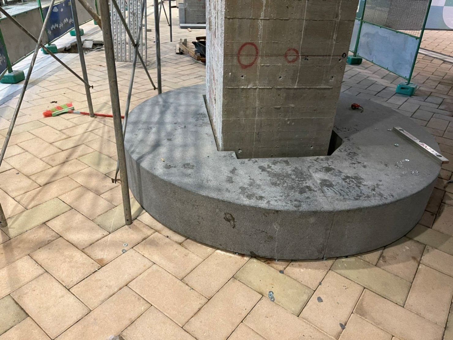 重物搬運/南港搬家【榮福搬家公司】搬洗衣機、搬披薩窯、精搬金庫、搬保險櫃、精搬魚缸、跨縣搬家、搬工派遣、搬床墊、搬冰箱、搬家具、搬家首選、吊掛搬運、吊家具搬運、台北搬家公司推薦:大台北搬家、新北搬家推薦,精緻包裝搬運「細膩包裝、專業搬運、用心服務、以客為尊」是榮福搬家公司的宗旨與精神。歡迎立即來電02-2651-2727專人服務。 重物搬運/南港搬家【榮福搬家公司】搬洗衣機、搬披薩窯、精搬金庫、搬保險櫃、精搬魚缸、跨縣搬家、搬工派遣、搬床墊、搬冰箱、搬家具、搬家首選、吊掛搬運、吊家具搬運、台北搬家公司推薦:大台北搬家、新北搬家推薦,精緻包裝搬運「細膩包裝、專業搬運、用心服務、以客為尊」是榮福搬家公司的宗旨與精神。歡迎立即來電02-2651-2727專人服務。