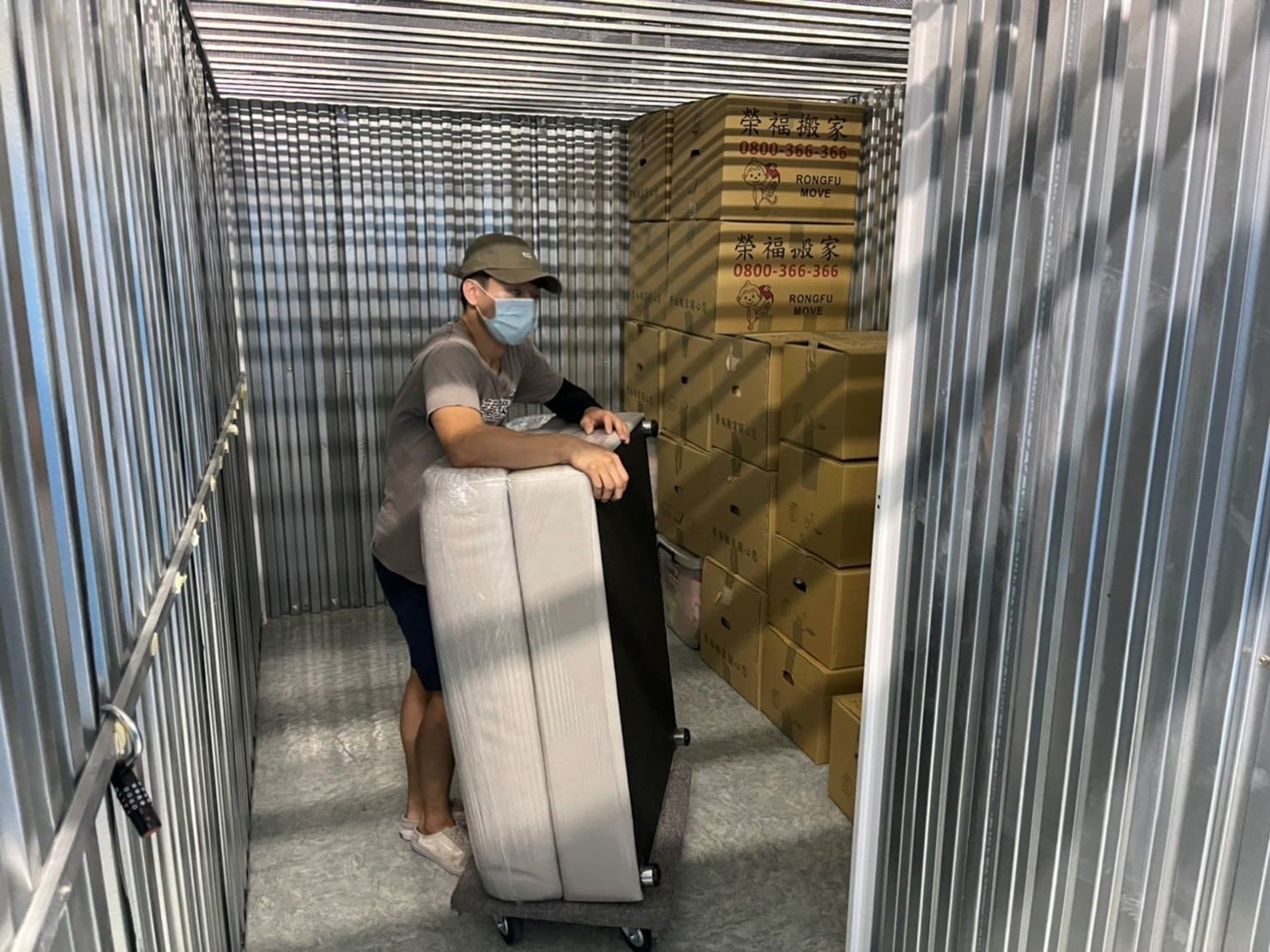 搬家公司推薦、新北搬家推薦【榮福搬家公司】南港搬家、桃園搬家公司推薦、台北搬家公司推薦、搬家具、冰箱搬運、基隆搬家、搬家電、床墊搬運、倉儲搬運、沙發搬運、搬茶几、床組拆裝、衣櫃拆裝、衣櫃搬運、洗衣機搬運、搬運餐桌、搬按摩椅、單件家具運送、跨縣市搬家、吊車搬家、吊車搬運、吊掛家具搬運、無痛搬家、大型家具搬運、家庭搬家、搬鋼琴、搬工計時、搬工服務、人力搬運、搬運、搬家紙箱,針對顧客都秉持以用心實在專業搬家技巧,搬家實在用心值得您的信賴與選擇。歡迎來電咨詢02-2651-2727,榮福搬家有專員立即為您服務。 搬家公司推薦、新北搬家推薦【榮福搬家公司】南港搬家、桃園搬家公司推薦、台北搬家公司推薦、搬家具、冰箱搬運、基隆搬家、搬家電、床墊搬運、倉儲搬運、沙發搬運、搬茶几、床組拆裝、衣櫃拆裝、衣櫃搬運、洗衣機搬運、搬運餐桌、搬按摩椅、單件家具運送、跨縣市搬家、吊車搬家、吊車搬運、吊掛家具搬運、無痛搬家、大型家具搬運、家庭搬家、搬鋼琴、搬工計時、搬工服務、人力搬運、搬運、搬家紙箱,針對顧客都秉持以用心實在專業搬家技巧,搬家實在用心值得您的信賴與選擇。歡迎來電咨詢02-2651-2727,榮福搬家有專員立即為您服務。