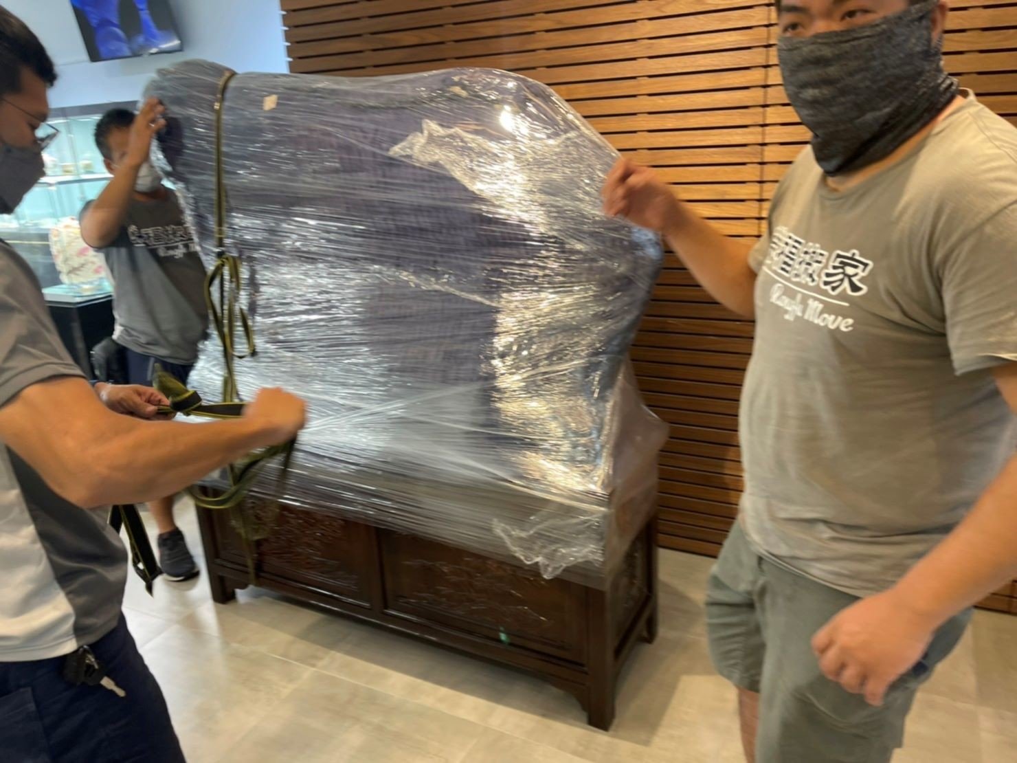 台北精搬貴重藝術品∣南港精搬貴重藝術品∣新北精搬貴重藝術品∣雙北精搬貴重藝術品∣汐止精搬貴重藝術品∣中永和精搬貴重藝術品∣板橋精搬貴重藝術品∣五股精搬貴重藝術品∣基隆精搬貴重藝術品∣桃園精搬貴重藝術品∣專業搬玉石藝術品推薦【榮福搬家公司】具專業團隊擁有精緻包裝組及重物搬運組,能依據業主、顧客需求分派其專業團隊組,進行各項藝術品專業安全搬運服務;給予最優質、放心各項搬家、搬運需求。 台北精搬貴重藝術品∣南港精搬貴重藝術品∣新北精搬貴重藝術品∣雙北精搬貴重藝術品∣汐止精搬貴重藝術品∣中永和精搬貴重藝術品∣板橋精搬貴重藝術品∣五股精搬貴重藝術品∣基隆精搬貴重藝術品∣桃園精搬貴重藝術品∣專業搬玉石藝術品推薦【榮福搬家公司】具專業團隊擁有精緻包裝組及重物搬運組,能依據業主、顧客需求分派其專業團隊組,進行各項藝術品專業安全搬運服務;給予最優質、放心各項搬家、搬運需求。