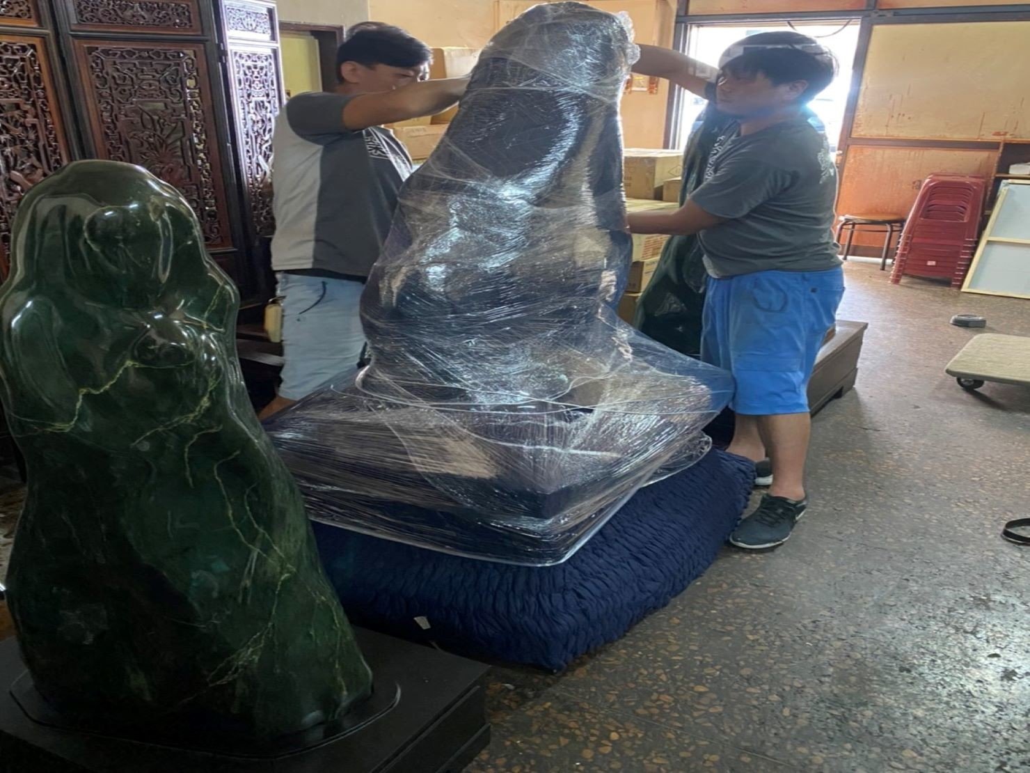 重物搬運推薦【榮福搬家】台北搬家、給您最有品質搬家、最安全的搬運服務:木製底座-保護套作用為防止木製底座遭磨損及刮傷 重物搬運推薦【榮福搬家】台北搬家、給您最有品質搬家、最安全的搬運服務:木製底座-保護套作用為防止木製底座遭磨損及刮傷