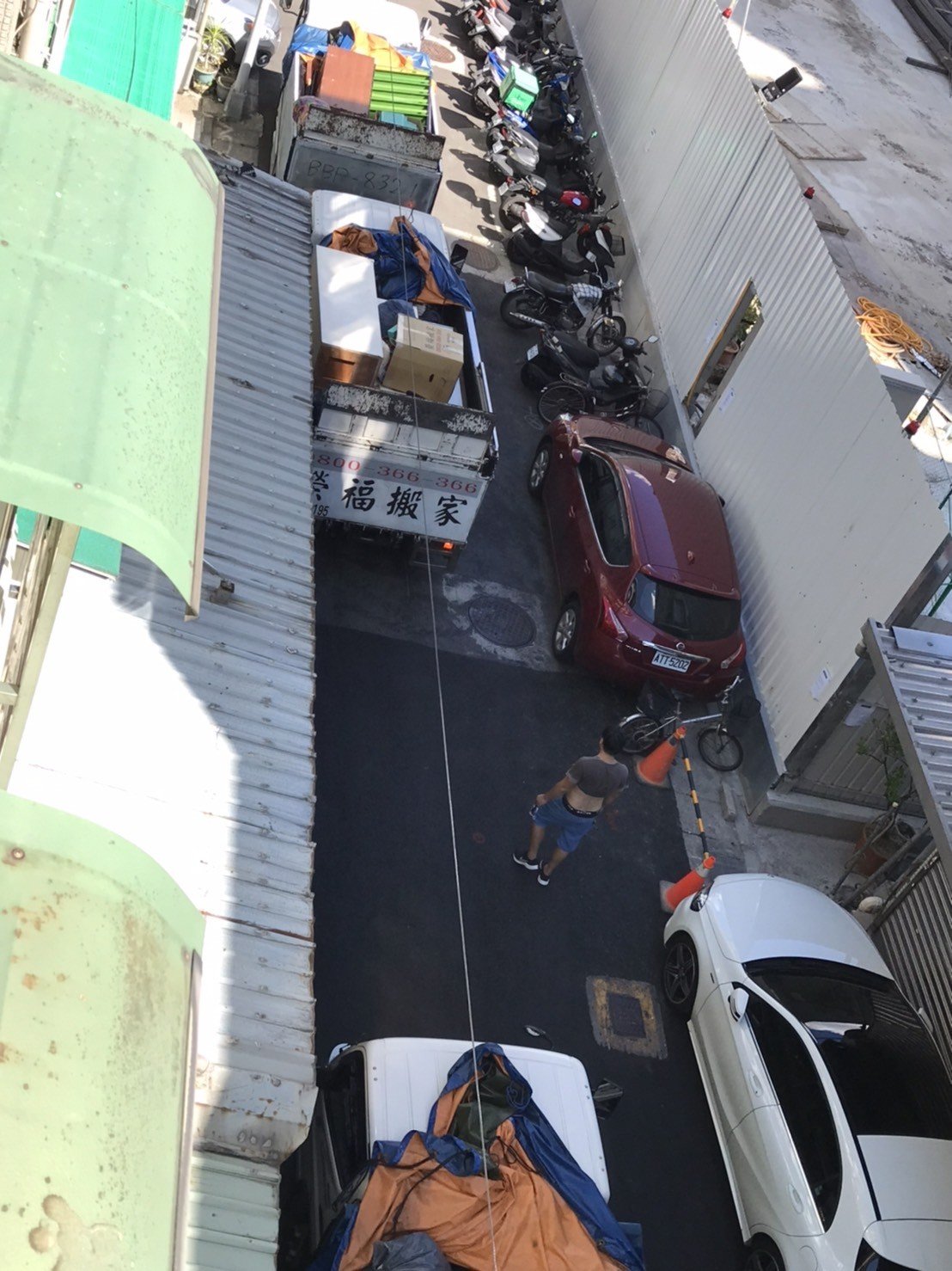 新北市垃圾清運、台北垃圾清運、不要的家具怎麼辦、搬家公司推薦、新北搬家推薦【榮福搬家公司】南港搬家、桃園搬家公司推薦、桃園大型垃圾、台北搬家公司推薦、租屋族、套房、雅房、房東、房東最愛、搬垃圾處理、家庭廢棄物清運、廢棄物處理、搬運廢棄物、家具垃圾處理、清運、搬家具、冰箱搬運、基隆搬家、大型家電回收清運、床墊搬運、搬衣櫃、大型家具丟棄、搬公司行號、家庭垃圾清運公司、清垃圾、廢棄家具處理、廢棄家具清運、搬家車,針對顧客都秉持以用心實在專業搬家技巧,搬家實在用心值得您的信賴與選擇。歡迎來電咨詢02-2651-2727,榮福搬家有專員立即為您服務。 新北市垃圾清運、台北垃圾清運、不要的家具怎麼辦、搬家公司推薦、新北搬家推薦【榮福搬家公司】南港搬家、桃園搬家公司推薦、桃園大型垃圾、台北搬家公司推薦、租屋族、套房、雅房、房東、房東最愛、搬垃圾處理、家庭廢棄物清運、廢棄物處理、搬運廢棄物、家具垃圾處理、清運、搬家具、冰箱搬運、基隆搬家、大型家電回收清運、床墊搬運、搬衣櫃、大型家具丟棄、搬公司行號、家庭垃圾清運公司、清垃圾、廢棄家具處理、廢棄家具清運、搬家車,針對顧客都秉持以用心實在專業搬家技巧,搬家實在用心值得您的信賴與選擇。歡迎來電咨詢02-2651-2727,榮福搬家有專員立即為您服務。