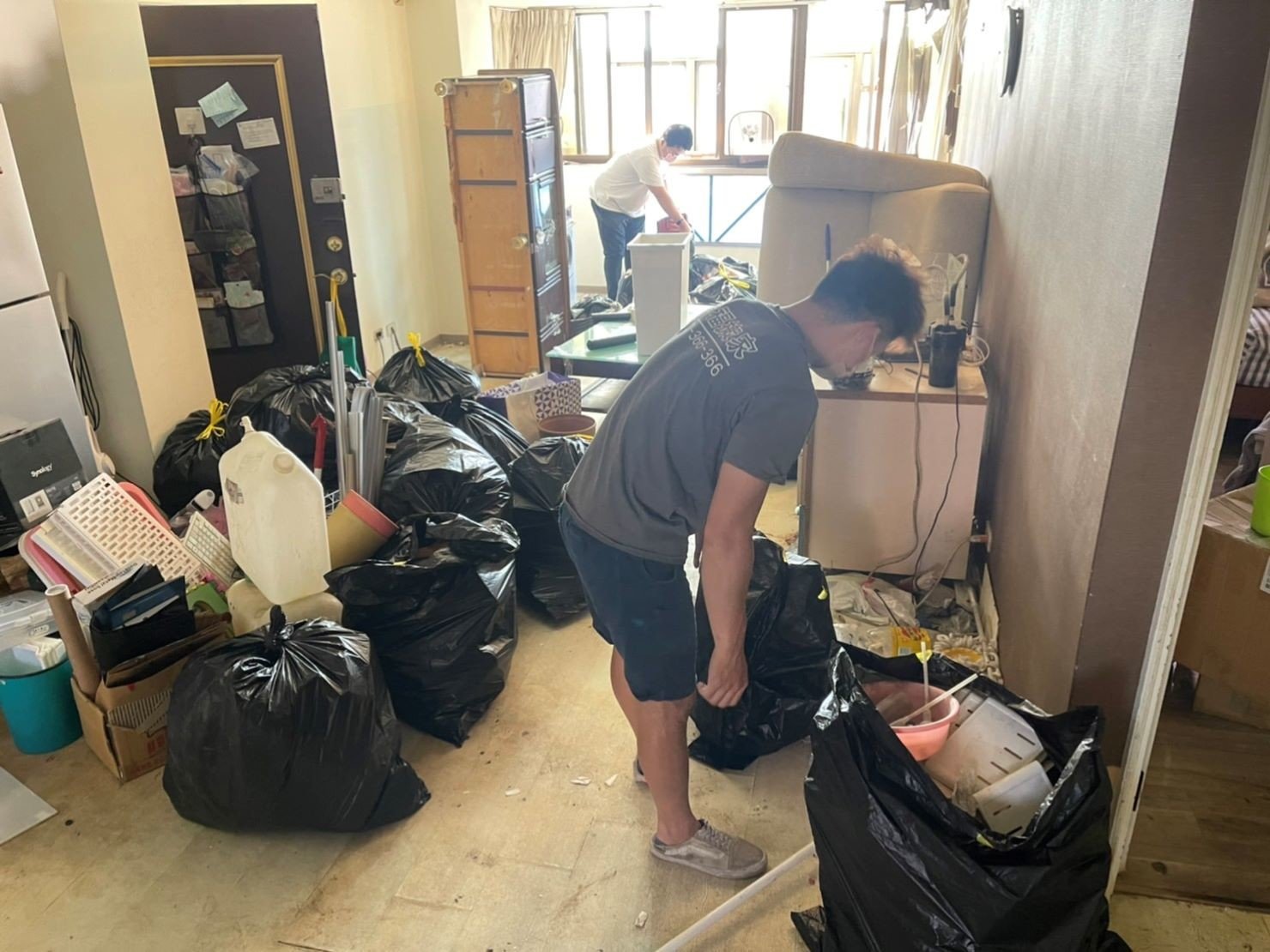 新北市垃圾清運、台北垃圾清運、不要的家具怎麼辦、搬家公司推薦、新北搬家推薦【榮福搬家公司】南港搬家、桃園搬家公司推薦、桃園大型垃圾、台北搬家公司推薦、租屋族、套房、雅房、房東、房東最愛、搬垃圾處理、家庭廢棄物清運、廢棄物處理、搬運廢棄物、家具垃圾處理、清運、搬家具、冰箱搬運、基隆搬家、大型家電回收清運、床墊搬運、搬衣櫃、大型家具丟棄、搬公司行號、家庭垃圾清運公司、清垃圾、廢棄家具處理、廢棄家具清運、搬家車,針對顧客都秉持以用心實在專業搬家技巧,搬家實在用心值得您的信賴與選擇。歡迎來電咨詢02-2651-2727,榮福搬家有專員立即為您服務。 新北市垃圾清運、台北垃圾清運、不要的家具怎麼辦、搬家公司推薦、新北搬家推薦【榮福搬家公司】南港搬家、桃園搬家公司推薦、桃園大型垃圾、台北搬家公司推薦、租屋族、套房、雅房、房東、房東最愛、搬垃圾處理、家庭廢棄物清運、廢棄物處理、搬運廢棄物、家具垃圾處理、清運、搬家具、冰箱搬運、基隆搬家、大型家電回收清運、床墊搬運、搬衣櫃、大型家具丟棄、搬公司行號、家庭垃圾清運公司、清垃圾、廢棄家具處理、廢棄家具清運、搬家車,針對顧客都秉持以用心實在專業搬家技巧,搬家實在用心值得您的信賴與選擇。歡迎來電咨詢02-2651-2727,榮福搬家有專員立即為您服務。