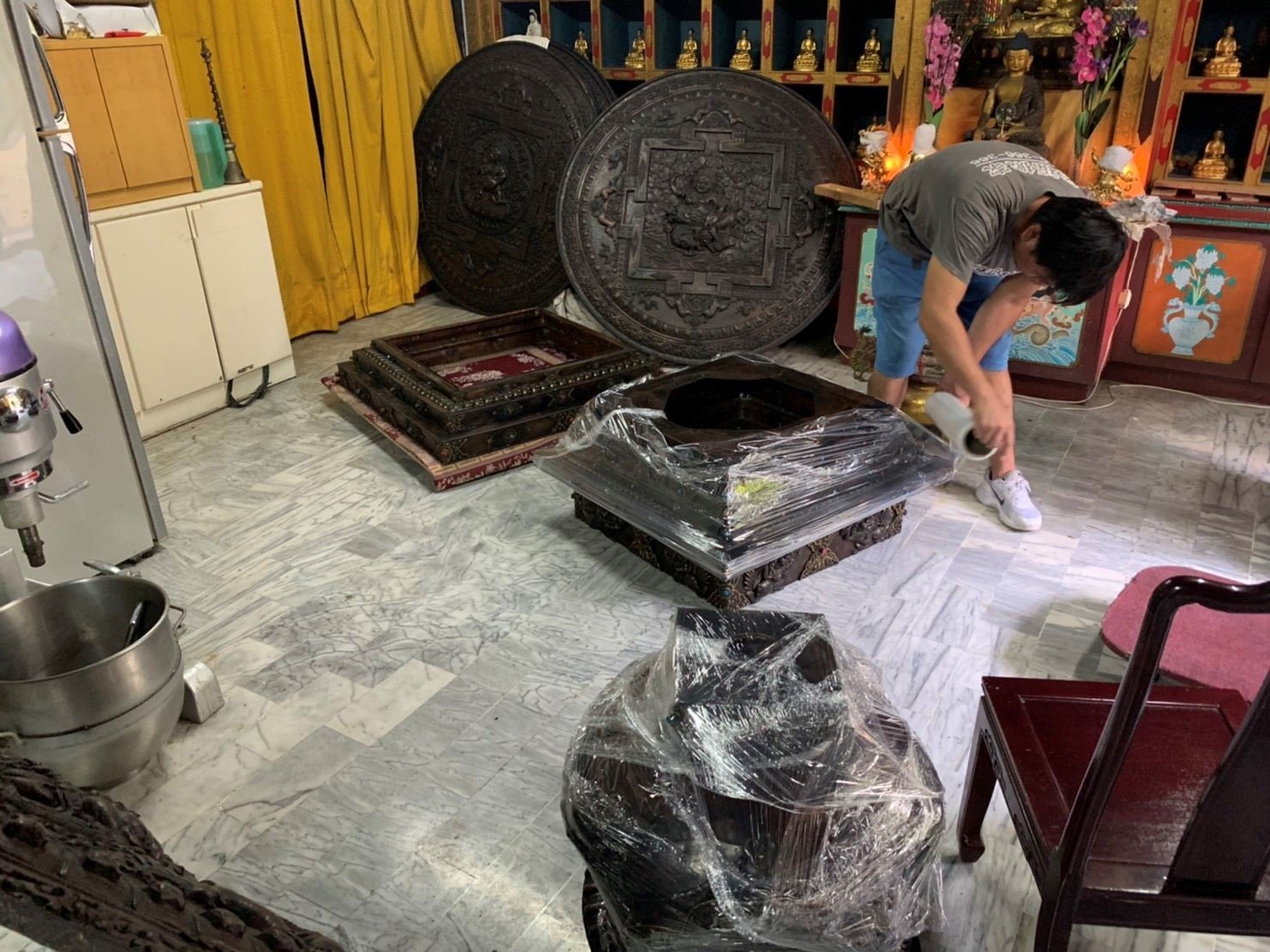 新北搬家公司推薦【榮福搬家公司】值得您來選擇:佛像分疊包裝與搬運也是以最高品質來做服務。 新北搬家公司推薦【榮福搬家公司】值得您來選擇:佛像分疊包裝與搬運也是以最高品質來做服務。