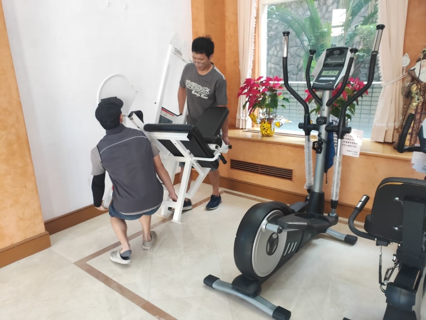 搬家公司推薦、台北搬家推薦【榮福搬家公司】南港搬家、搬家公司、桃園搬家公司推薦、新北搬家公司推薦、搬運服務、搬工服務、社區搬工派遣、搬家具、運動器材搬運、搬健身器材、人力搬工,針對顧客都秉持以用心實在專業搬家技巧,搬家實在用心值得您的信賴與選擇。歡迎來電咨詢02-2651-2727,榮福搬家有專員立即為您服務。專業拆裝技能、系統式家具拆裝找專業的榮福搬家就對了。 搬家公司推薦、台北搬家推薦【榮福搬家公司】南港搬家、搬家公司、桃園搬家公司推薦、新北搬家公司推薦、搬運服務、搬工服務、社區搬工派遣、搬家具、運動器材搬運、搬健身器材、人力搬工,針對顧客都秉持以用心實在專業搬家技巧,搬家實在用心值得您的信賴與選擇。歡迎來電咨詢02-2651-2727,榮福搬家有專員立即為您服務。專業拆裝技能、系統式家具拆裝找專業的榮福搬家就對了。