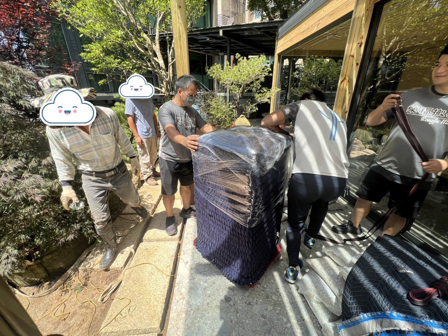 專搬公司行號保險箱、金庫,私人保險箱、金庫,搬家公司推薦、台北辦公室搬遷推薦【榮福搬家公司】台北公司行號金庫、保險箱搬遷、 南港公司行號金庫、保險箱搬遷、桃園公司行號金庫、保險箱搬遷、新北公司行號金庫、保險箱搬遷、基隆公司行號金庫、保險箱搬遷、特殊重物保險箱、金庫搬運、保險箱、金庫搬運、公司行號搬遷、台北公司行號金庫、保險箱清運、桃園公司行號金庫、保險箱清運、新北公司行號金庫、保險箱清運、政府機關搬遷、學校單位搬遷、精緻包裝、搬家紙箱、搬鐵櫃、搬保密文件、保密文件銷毀,針對顧客都秉持以用心實在專業搬家技巧,搬家實在用心值得您的信賴與選擇。歡迎來電咨詢02-2651-2727,榮福搬家有專員立即為您服務。 專搬公司行號保險箱、金庫,私人保險箱、金庫,搬家公司推薦、台北辦公室搬遷推薦【榮福搬家公司】台北公司行號金庫、保險箱搬遷、 南港公司行號金庫、保險箱搬遷、桃園公司行號金庫、保險箱搬遷、新北公司行號金庫、保險箱搬遷、基隆公司行號金庫、保險箱搬遷、特殊重物保險箱、金庫搬運、保險箱、金庫搬運、公司行號搬遷、台北公司行號金庫、保險箱清運、桃園公司行號金庫、保險箱清運、新北公司行號金庫、保險箱清運、政府機關搬遷、學校單位搬遷、精緻包裝、搬家紙箱、搬鐵櫃、搬保密文件、保密文件銷毀,針對顧客都秉持以用心實在專業搬家技巧,搬家實在用心值得您的信賴與選擇。歡迎來電咨詢02-2651-2727,榮福搬家有專員立即為您服務。