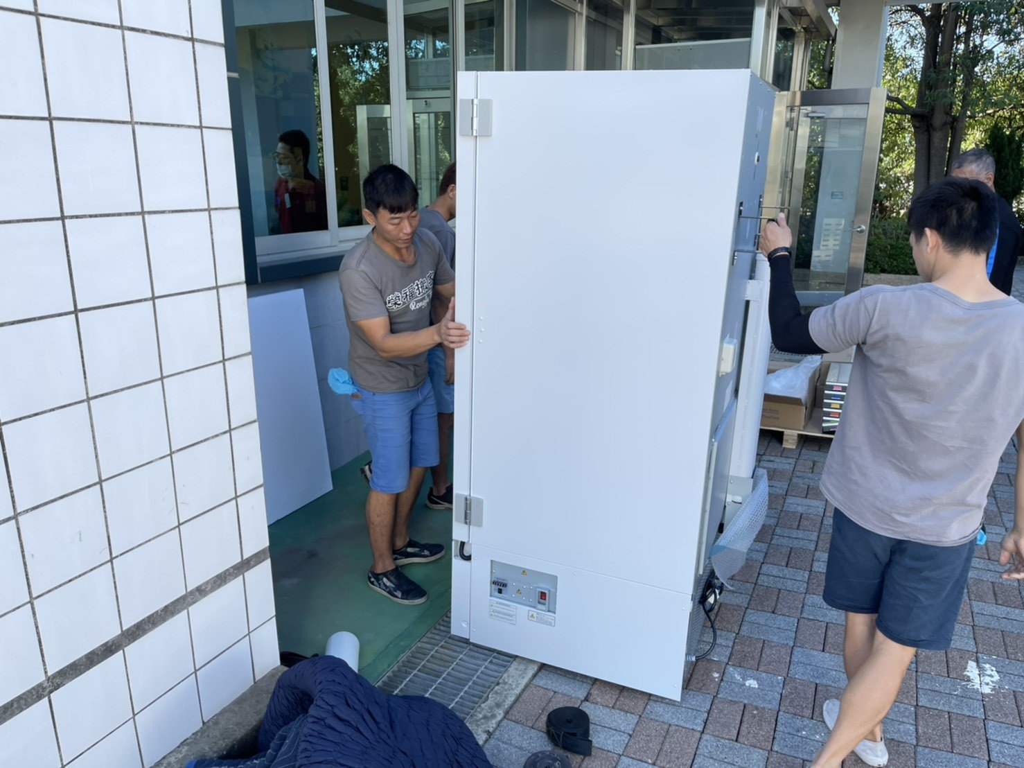 搬家公司推薦、新北搬家推薦【榮福搬家公司】南港搬家、搬桃園搬家推薦、家庭搬家、搬垃圾處理、搬公司行號、台北搬家推薦、搬鋼琴、搬工、搬家具、搬冰箱、搬床組、搬大型家具、搬家電、搬沙發、搬衣櫃、廢棄物處理、搬運廢棄物、廢棄物清運、家具垃圾處理,針對顧客都秉持以用心實在專業搬家技巧,搬家實在用心值得您的信賴與選擇。歡迎來電咨詢02-2651-2727,榮福搬家有專員立即為您服務。 搬家公司推薦、新北搬家推薦【榮福搬家公司】南港搬家、搬桃園搬家推薦、家庭搬家、搬垃圾處理、搬公司行號、台北搬家推薦、搬鋼琴、搬工、搬家具、搬冰箱、搬床組、搬大型家具、搬家電、搬沙發、搬衣櫃、廢棄物處理、搬運廢棄物、廢棄物清運、家具垃圾處理,針對顧客都秉持以用心實在專業搬家技巧,搬家實在用心值得您的信賴與選擇。歡迎來電咨詢02-2651-2727,榮福搬家有專員立即為您服務。