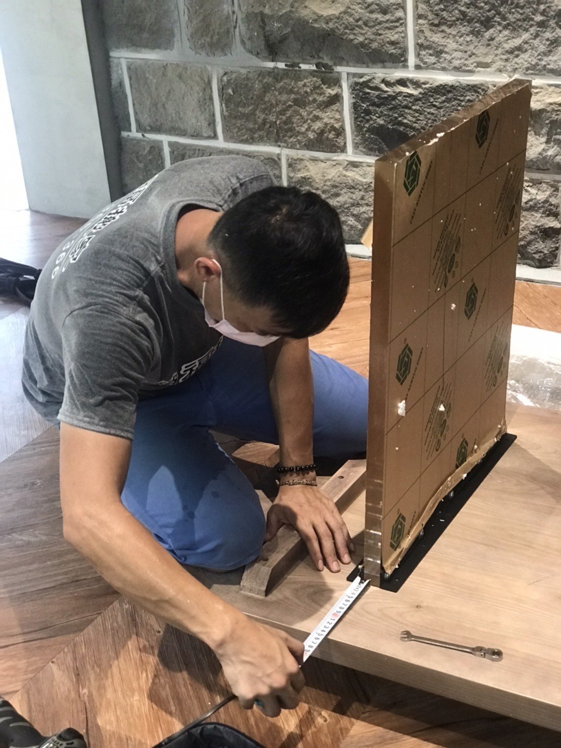 特殊搬運、搬重物【榮福搬家公司】單一家具搬運、清水模辦公桌、清水模餐桌、進口餐桌-水泥桌面長桌、專業搬運、組裝定位、進口原木餐桌、美術館搬遷、300公斤餐桌搬運、跨縣市搬家、搬工計時、人力搬運、搬家首選、吊掛搬運、特殊重物搬運、專搬重物、搬重物技巧、新北搬家公司推薦、搬家車、搬家公司、基隆搬家、南港搬家、桃園搬家公司推薦、台北搬家公司推薦:大台北搬家,精緻包裝搬運「細膩包裝、專業搬運、用心服務、以客為尊」是榮福搬家公司的宗旨與精神。歡迎立即來電02-2651-2727專人服務。 特殊搬運、搬重物【榮福搬家公司】單一家具搬運、清水模辦公桌、清水模餐桌、進口餐桌-水泥桌面長桌、專業搬運、組裝定位、進口原木餐桌、美術館搬遷、300公斤餐桌搬運、跨縣市搬家、搬工計時、人力搬運、搬家首選、吊掛搬運、特殊重物搬運、專搬重物、搬重物技巧、新北搬家公司推薦、搬家車、搬家公司、基隆搬家、南港搬家、桃園搬家公司推薦、台北搬家公司推薦:大台北搬家,精緻包裝搬運「細膩包裝、專業搬運、用心服務、以客為尊」是榮福搬家公司的宗旨與精神。歡迎立即來電02-2651-2727專人服務。
