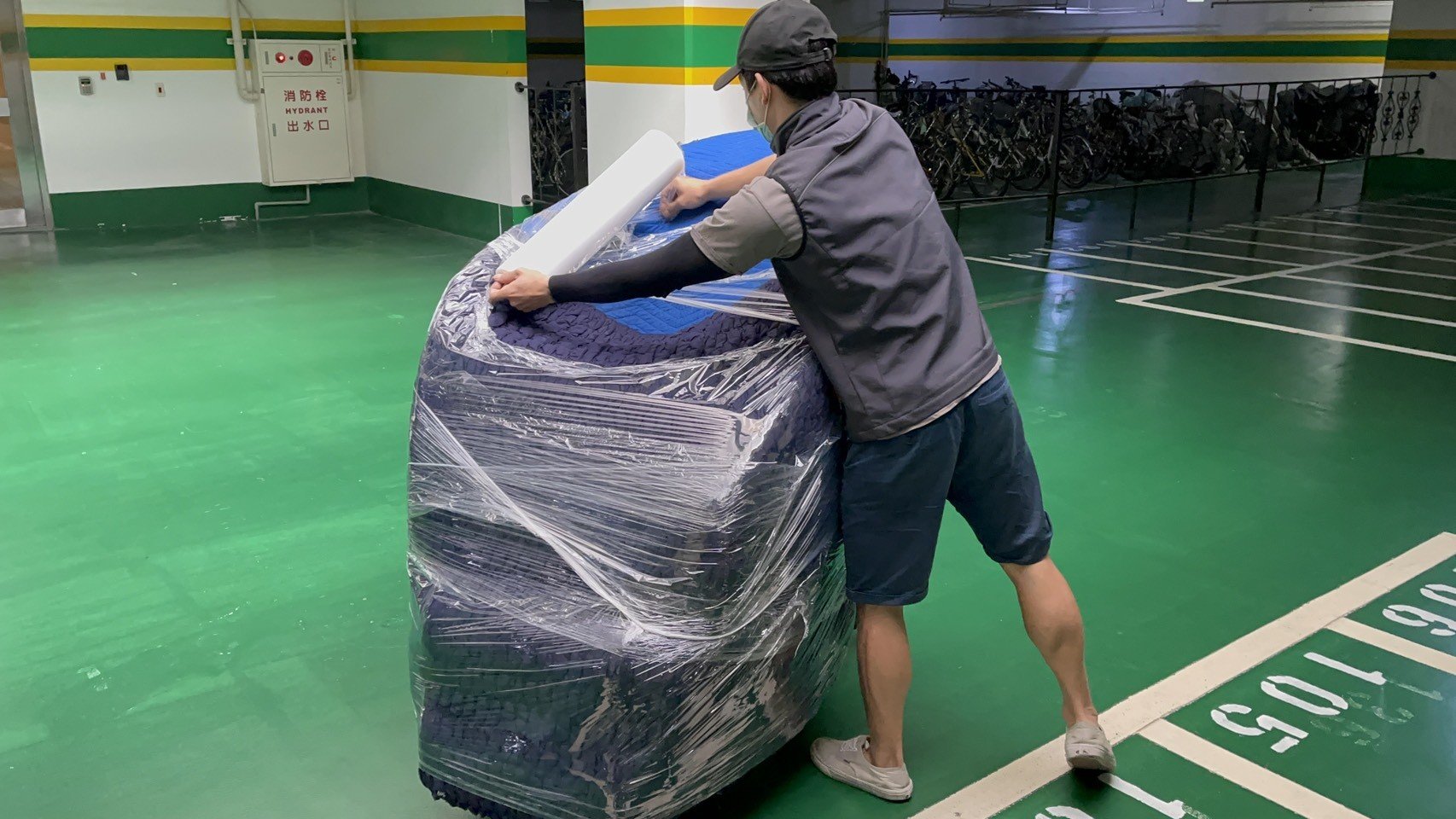 搬重物、重物搬運實錄【榮福搬家公司】搬按摩椅、搬電動床、搬醫療床、搬洗衣機、搬披薩窯、精搬金庫、搬保險櫃、精搬魚缸、精搬鋼琴、跨縣市搬家、搬工派遣、搬運、床墊搬運、冰箱搬運、搬家具、搬家首選、吊掛搬運、吊家具搬運、特殊重物搬運、專搬重物、新北搬家推薦、搬家公司、基隆搬家、南港搬家、桃園搬家公司、台北搬家公司推薦:大台北搬家,精緻包裝搬運「細膩包裝、專業搬運、用心服務、以客為尊」是榮福搬家公司的宗旨與精神。歡迎立即來電02-2651-2727專人服務。 搬重物、重物搬運實錄【榮福搬家公司】搬按摩椅、搬電動床、搬醫療床、搬洗衣機、搬披薩窯、精搬金庫、搬保險櫃、精搬魚缸、精搬鋼琴、跨縣市搬家、搬工派遣、搬運、床墊搬運、冰箱搬運、搬家具、搬家首選、吊掛搬運、吊家具搬運、特殊重物搬運、專搬重物、新北搬家推薦、搬家公司、基隆搬家、南港搬家、桃園搬家公司、台北搬家公司推薦:大台北搬家,精緻包裝搬運「細膩包裝、專業搬運、用心服務、以客為尊」是榮福搬家公司的宗旨與精神。歡迎立即來電02-2651-2727專人服務。