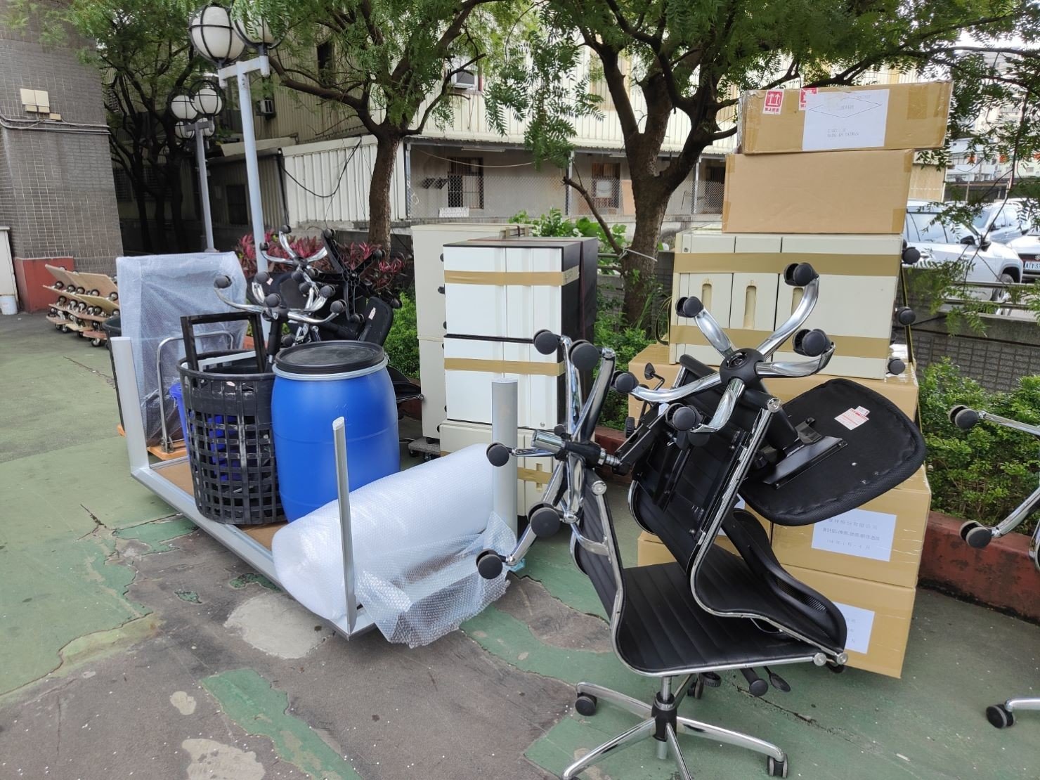 搬家公司推薦、台北搬家推薦【榮福搬家公司】搬遷估價、南港搬家、桃園搬家公司推薦、新北搬家公司推薦、基隆搬家、搬沙發、搬保險箱、金庫搬運、搬活動櫃、搬公文櫃、搬保密櫃、搬辦公桌、旋轉椅、辦公椅、搬資料櫃、冰箱搬運、百貨公司進撤櫃、專櫃進撤櫃、企業搬運服務、搬公司行號、廠房遷移、辦公室遷移、搬會客桌、碎紙機、印表機、搬玻璃櫥櫃、會議桌搬運、OA屏風拆裝、事務機搬運、搬電腦設備、公司行號搬遷、政府機關搬遷、百貨專櫃遷移、學校單位搬遷、精緻包裝、搬家紙箱、搬鐵櫃、搬鋼琴、搬工計時、搬工服務、人力搬運,針對顧客都秉持以用心實在專業搬家技巧,搬家實在用心值得您的信賴與選擇。歡迎來電咨詢02-2651-2727,榮福搬家有專員立即為您服務。 搬家公司推薦、台北搬家推薦【榮福搬家公司】搬遷估價、南港搬家、桃園搬家公司推薦、新北搬家公司推薦、基隆搬家、搬沙發、搬保險箱、金庫搬運、搬活動櫃、搬公文櫃、搬保密櫃、搬辦公桌、旋轉椅、辦公椅、搬資料櫃、冰箱搬運、百貨公司進撤櫃、專櫃進撤櫃、企業搬運服務、搬公司行號、廠房遷移、辦公室遷移、搬會客桌、碎紙機、印表機、搬玻璃櫥櫃、會議桌搬運、OA屏風拆裝、事務機搬運、搬電腦設備、公司行號搬遷、政府機關搬遷、百貨專櫃遷移、學校單位搬遷、精緻包裝、搬家紙箱、搬鐵櫃、搬鋼琴、搬工計時、搬工服務、人力搬運,針對顧客都秉持以用心實在專業搬家技巧,搬家實在用心值得您的信賴與選擇。歡迎來電咨詢02-2651-2727,榮福搬家有專員立即為您服務。
