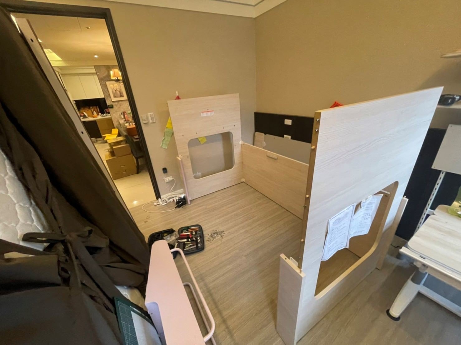 【榮福搬家公司】搬家首選、搬家公司推薦:IKEA、宜得利、B&Q等系統式家具拆裝找專業的榮福搬家就對了。優質搬家,包裝搬運「細膩包裝、專業搬運、用心服務、以客為尊」是榮福搬家公司的宗旨與精神。歡迎立即來電02-2651-2727專人服務。 【榮福搬家公司】搬家首選、搬家公司推薦:IKEA、宜得利、B&Q等系統式家具拆裝找專業的榮福搬家就對了。優質搬家,包裝搬運「細膩包裝、專業搬運、用心服務、以客為尊」是榮福搬家公司的宗旨與精神。歡迎立即來電02-2651-2727專人服務。