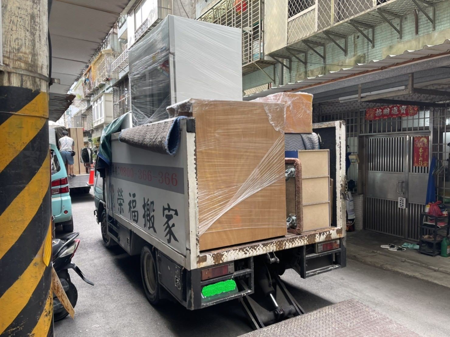 搬家公司推薦、新北搬家推薦、搬家首選【榮福搬家公司】南港搬家、桃園搬家公司推薦、台北搬家公司推薦、搬運大型家具、冰箱搬運、基隆搬家、大型家電搬運、床墊搬運、搬營業用冰箱、家庭搬家、鋼琴搬運、搬工、搬運、搬家紙箱、跨縣市搬家、搬家車、搬家估價,針對顧客都秉持以用心實在專業搬家技巧,搬家實在用心值得您的信賴與選擇。歡迎來電咨詢02-2651-2727,榮福搬家有專員立即為您服務。系統式家具拆裝找專業的榮福搬家就對了。 搬家公司推薦、新北搬家推薦、搬家首選【榮福搬家公司】南港搬家、桃園搬家公司推薦、台北搬家公司推薦、搬運大型家具、冰箱搬運、基隆搬家、大型家電搬運、床墊搬運、搬營業用冰箱、家庭搬家、鋼琴搬運、搬工、搬運、搬家紙箱、跨縣市搬家、搬家車、搬家估價,針對顧客都秉持以用心實在專業搬家技巧,搬家實在用心值得您的信賴與選擇。歡迎來電咨詢02-2651-2727,榮福搬家有專員立即為您服務。系統式家具拆裝找專業的榮福搬家就對了。