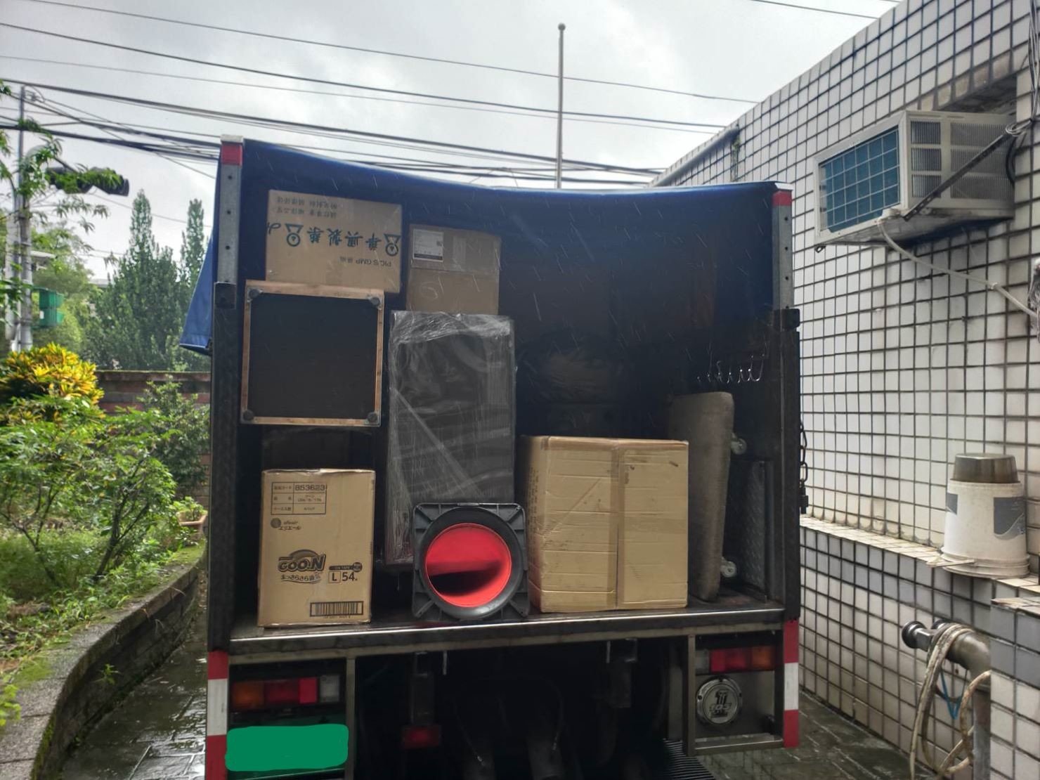 搬家公司【榮福搬家公司】台北搬家、家庭搬家、搬家、新北搬家、搬家首選、搬家公司推薦:優質搬家,包裝搬運「細膩包裝、專業搬運、用心服務、以客為尊」是榮福搬家公司的宗旨與精神。家庭搬遷、住家搬遷,歡迎立即來電02-2651-2727專人服務。 搬家公司【榮福搬家公司】台北搬家、家庭搬家、搬家、新北搬家、搬家首選、搬家公司推薦:優質搬家,包裝搬運「細膩包裝、專業搬運、用心服務、以客為尊」是榮福搬家公司的宗旨與精神。家庭搬遷、住家搬遷,歡迎立即來電02-2651-2727專人服務。