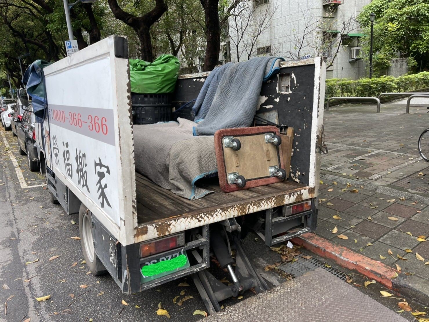 搬家公司推薦、新北搬家推薦【榮福搬家公司】南港搬家、桃園搬家公司推薦、台北搬家公司推薦、單件家具運送、搬醫療床、搬家具、冰箱搬運、基隆搬家、搬大型家電、床墊搬運、搬公司行號、家庭搬家、重物搬運、電動床搬運、搬鋼琴、醫療電動床搬運、搬工計時、搬運、人工搬運、大型家具搬運、家具拆裝、跨縣市搬家、搬家估價,針對顧客都秉持以用心實在專業搬家技巧,搬家實在用心值得您的信賴與選擇。歡迎來電咨詢02-2651-2727,榮福搬家有專員立即為您服務。 搬家公司推薦、新北搬家推薦【榮福搬家公司】南港搬家、桃園搬家公司推薦、台北搬家公司推薦、單件家具運送、搬醫療床、搬家具、冰箱搬運、基隆搬家、搬大型家電、床墊搬運、搬公司行號、家庭搬家、重物搬運、電動床搬運、搬鋼琴、醫療電動床搬運、搬工計時、搬運、人工搬運、大型家具搬運、家具拆裝、跨縣市搬家、搬家估價,針對顧客都秉持以用心實在專業搬家技巧,搬家實在用心值得您的信賴與選擇。歡迎來電咨詢02-2651-2727,榮福搬家有專員立即為您服務。