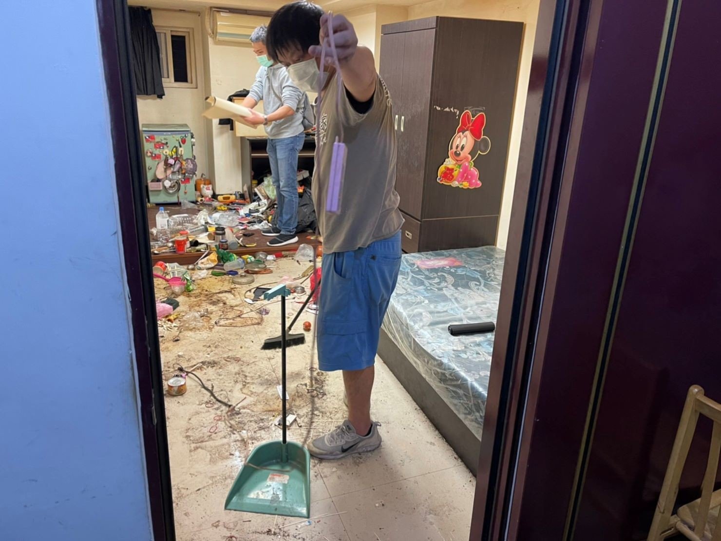 新北市垃圾清運、台北垃圾清運、不要的家具怎麼辦、搬家公司推薦、新北搬家推薦【榮福搬家公司】南港搬家、桃園搬家公司推薦、桃園大型垃圾、台北搬家公司推薦、搬垃圾處理、家庭廢棄物清運、廢棄物處理、搬運廢棄物、家具垃圾處理、清運、搬家具、冰箱搬運、基隆搬家、大型家電回收清運、床墊搬運、搬衣櫃、大型家具丟棄、搬公司行號、家庭垃圾清運公司、清垃圾、廢棄家具處理、廢棄家具清運、搬家車,針對顧客都秉持以用心實在專業搬家技巧,搬家實在用心值得您的信賴與選擇。歡迎來電咨詢02-2651-2727,榮福搬家有專員立即為您服務。 新北市垃圾清運、台北垃圾清運、不要的家具怎麼辦、搬家公司推薦、新北搬家推薦【榮福搬家公司】南港搬家、桃園搬家公司推薦、桃園大型垃圾、台北搬家公司推薦、搬垃圾處理、家庭廢棄物清運、廢棄物處理、搬運廢棄物、家具垃圾處理、清運、搬家具、冰箱搬運、基隆搬家、大型家電回收清運、床墊搬運、搬衣櫃、大型家具丟棄、搬公司行號、家庭垃圾清運公司、清垃圾、廢棄家具處理、廢棄家具清運、搬家車,針對顧客都秉持以用心實在專業搬家技巧,搬家實在用心值得您的信賴與選擇。歡迎來電咨詢02-2651-2727,榮福搬家有專員立即為您服務。