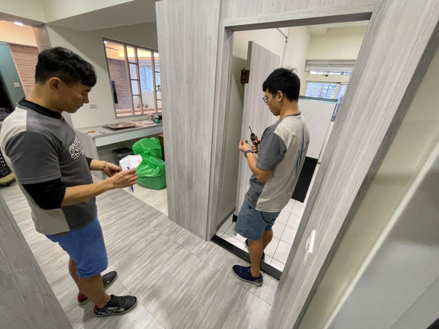 搬家公司推薦、新北搬家推薦【榮福搬家公司】南港搬家、精搬魚缸、桃園搬家公司推薦、台北搬家公司推薦、廢棄家具處理、廢棄家具清運、家庭廢棄物清運、清運、搬家、家具垃圾清運、搬家具、冰箱搬運、基隆搬家、搬洗衣機、搬家電、床墊搬運、搬保險櫃、搬金庫、搬公司行號、跨縣市搬家、搬沙發、家庭搬家、搬家首選、搬鋼琴、搬工、搬運、搬家紙箱,針對顧客都秉持以用心實在專業搬家技巧,搬家實在用心值得您的信賴與選擇。歡迎來電咨詢02-2651-2727,榮福搬家有專員立即為您服務。 搬家公司推薦、新北搬家推薦【榮福搬家公司】南港搬家、精搬魚缸、桃園搬家公司推薦、台北搬家公司推薦、廢棄家具處理、廢棄家具清運、家庭廢棄物清運、清運、搬家、家具垃圾清運、搬家具、冰箱搬運、基隆搬家、搬洗衣機、搬家電、床墊搬運、搬保險櫃、搬金庫、搬公司行號、跨縣市搬家、搬沙發、家庭搬家、搬家首選、搬鋼琴、搬工、搬運、搬家紙箱,針對顧客都秉持以用心實在專業搬家技巧,搬家實在用心值得您的信賴與選擇。歡迎來電咨詢02-2651-2727,榮福搬家有專員立即為您服務。