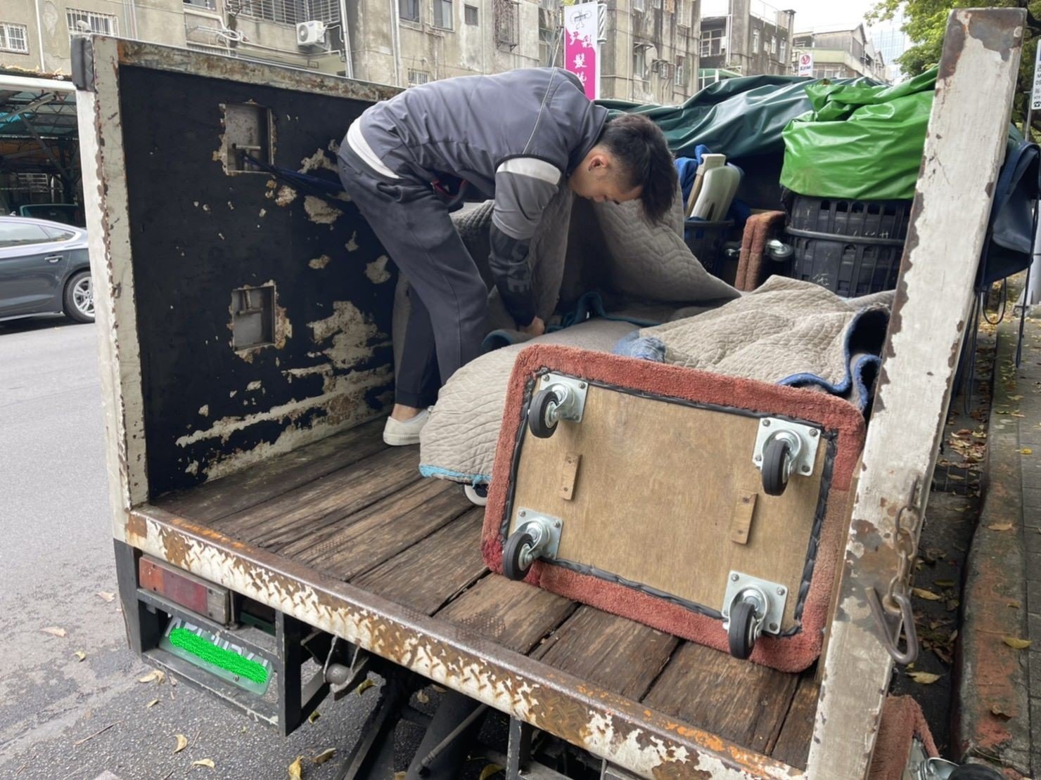搬家公司推薦、新北搬家推薦【榮福搬家公司】南港搬家、桃園搬家公司推薦、台北搬家公司推薦、單件家具運送、搬醫療床、搬家具、冰箱搬運、基隆搬家、搬大型家電、床墊搬運、搬公司行號、家庭搬家、重物搬運、電動床搬運、搬鋼琴、醫療電動床搬運、搬工計時、搬運、人工搬運、大型家具搬運、家具拆裝、跨縣市搬家、搬家估價,針對顧客都秉持以用心實在專業搬家技巧,搬家實在用心值得您的信賴與選擇。歡迎來電咨詢02-2651-2727,榮福搬家有專員立即為您服務。 搬家公司推薦、新北搬家推薦【榮福搬家公司】南港搬家、桃園搬家公司推薦、台北搬家公司推薦、單件家具運送、搬醫療床、搬家具、冰箱搬運、基隆搬家、搬大型家電、床墊搬運、搬公司行號、家庭搬家、重物搬運、電動床搬運、搬鋼琴、醫療電動床搬運、搬工計時、搬運、人工搬運、大型家具搬運、家具拆裝、跨縣市搬家、搬家估價,針對顧客都秉持以用心實在專業搬家技巧,搬家實在用心值得您的信賴與選擇。歡迎來電咨詢02-2651-2727,榮福搬家有專員立即為您服務。