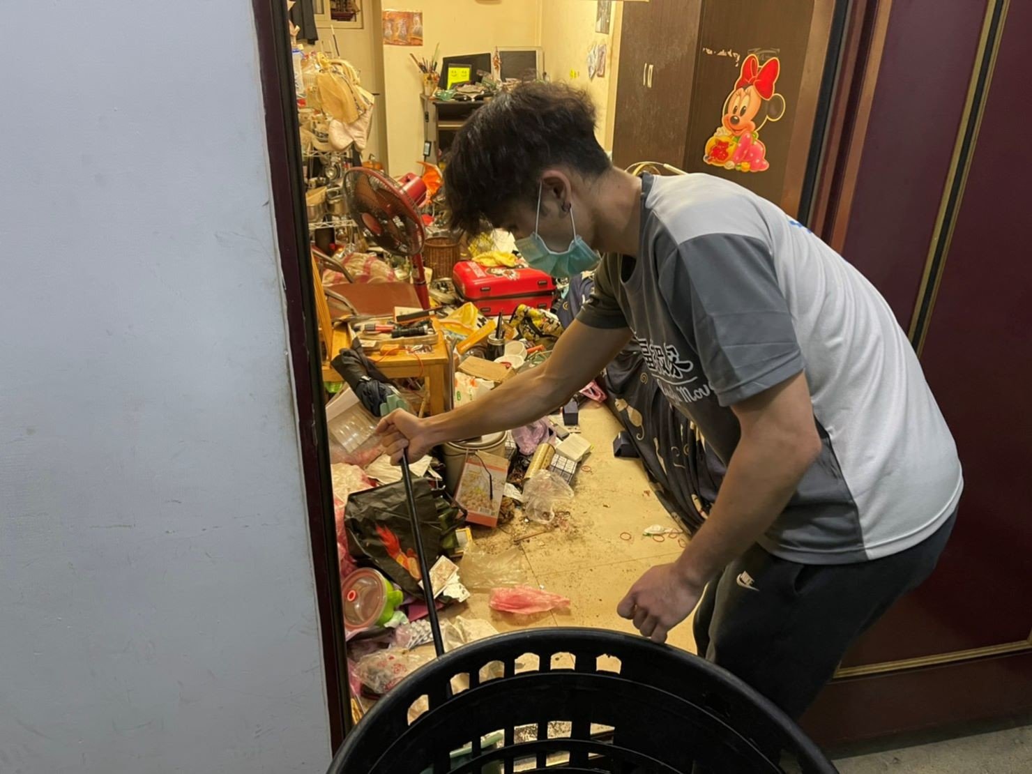新北市垃圾清運、台北垃圾清運、不要的家具怎麼辦、搬家公司推薦、新北搬家推薦【榮福搬家公司】南港搬家、桃園搬家公司推薦、桃園大型垃圾、台北搬家公司推薦、搬垃圾處理、家庭廢棄物清運、廢棄物處理、搬運廢棄物、家具垃圾處理、清運、搬家具、冰箱搬運、基隆搬家、大型家電回收清運、床墊搬運、搬衣櫃、大型家具丟棄、搬公司行號、家庭垃圾清運公司、清垃圾、廢棄家具處理、廢棄家具清運、搬家車,針對顧客都秉持以用心實在專業搬家技巧,搬家實在用心值得您的信賴與選擇。歡迎來電咨詢02-2651-2727,榮福搬家有專員立即為您服務。 新北市垃圾清運、台北垃圾清運、不要的家具怎麼辦、搬家公司推薦、新北搬家推薦【榮福搬家公司】南港搬家、桃園搬家公司推薦、桃園大型垃圾、台北搬家公司推薦、搬垃圾處理、家庭廢棄物清運、廢棄物處理、搬運廢棄物、家具垃圾處理、清運、搬家具、冰箱搬運、基隆搬家、大型家電回收清運、床墊搬運、搬衣櫃、大型家具丟棄、搬公司行號、家庭垃圾清運公司、清垃圾、廢棄家具處理、廢棄家具清運、搬家車,針對顧客都秉持以用心實在專業搬家技巧,搬家實在用心值得您的信賴與選擇。歡迎來電咨詢02-2651-2727,榮福搬家有專員立即為您服務。