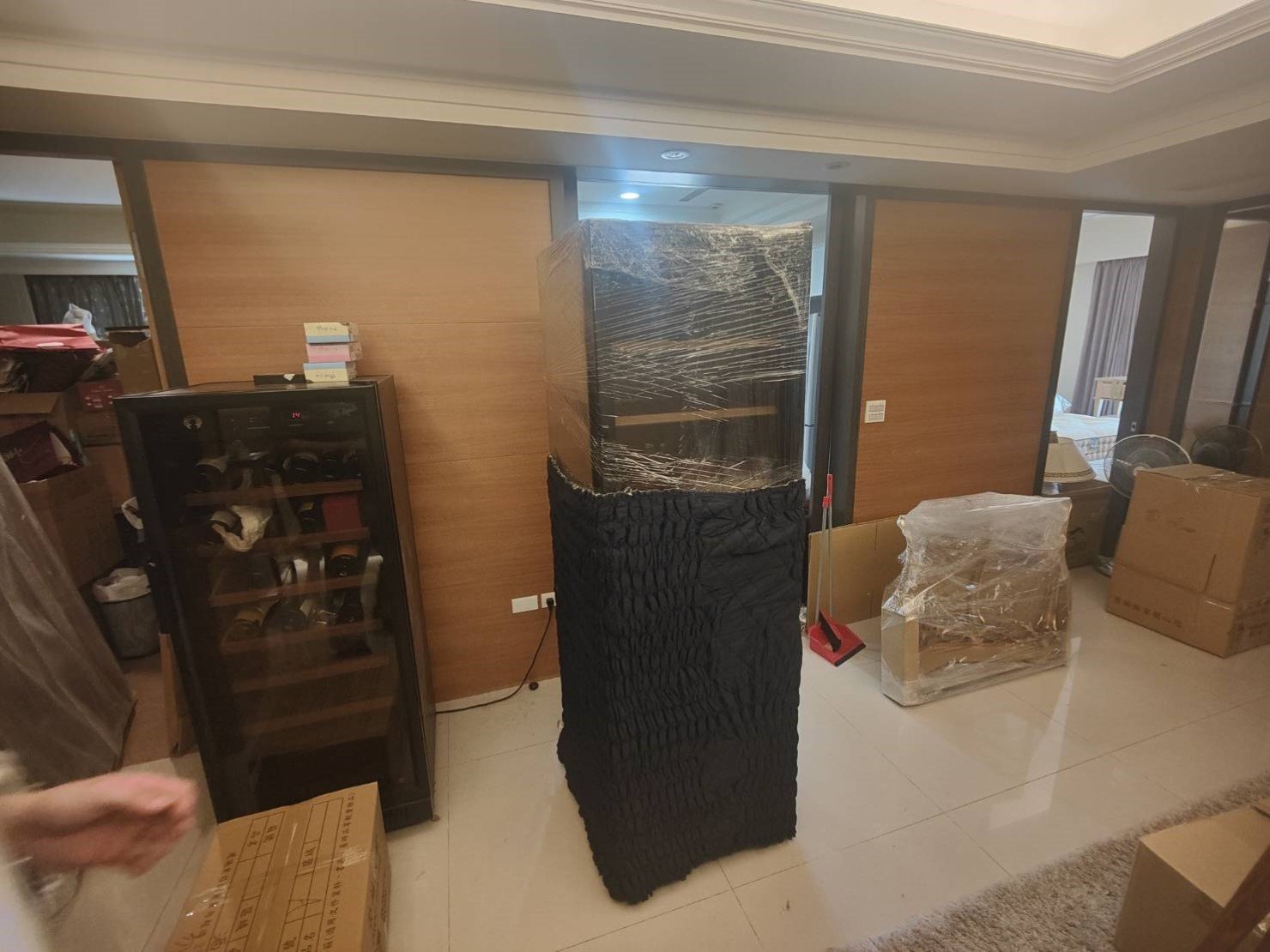 專人到府打包、尺寸較大家具以樓梯搬運作業、歐美規格沙發以樓梯搬運、搬家公司推薦、新北搬家公司推薦【榮福搬家公司】基隆搬家、南港搬家、桃園搬家公司推薦、家庭搬家、精緻搬家、精緻包裝、打包裝箱、跨縣市搬家、貴重家具精緻包裝、人工搬運、搬家具、白土報紙、搬家首選、搬家紙箱、氣泡捲、膠膜、黃色透明膠帶、大型家具搬運、台北搬家公司推薦:大台北搬家,精緻包裝搬運「細膩包裝、專業搬運、用心服務、以客為尊」是榮福搬家公司的宗旨與精神。歡迎立即來電02-2651-2727專人服務。 專人到府打包、尺寸較大家具以樓梯搬運作業、歐美規格沙發以樓梯搬運、搬家公司推薦、新北搬家公司推薦【榮福搬家公司】基隆搬家、南港搬家、桃園搬家公司推薦、家庭搬家、精緻搬家、精緻包裝、打包裝箱、跨縣市搬家、貴重家具精緻包裝、人工搬運、搬家具、白土報紙、搬家首選、搬家紙箱、氣泡捲、膠膜、黃色透明膠帶、大型家具搬運、台北搬家公司推薦:大台北搬家,精緻包裝搬運「細膩包裝、專業搬運、用心服務、以客為尊」是榮福搬家公司的宗旨與精神。歡迎立即來電02-2651-2727專人服務。