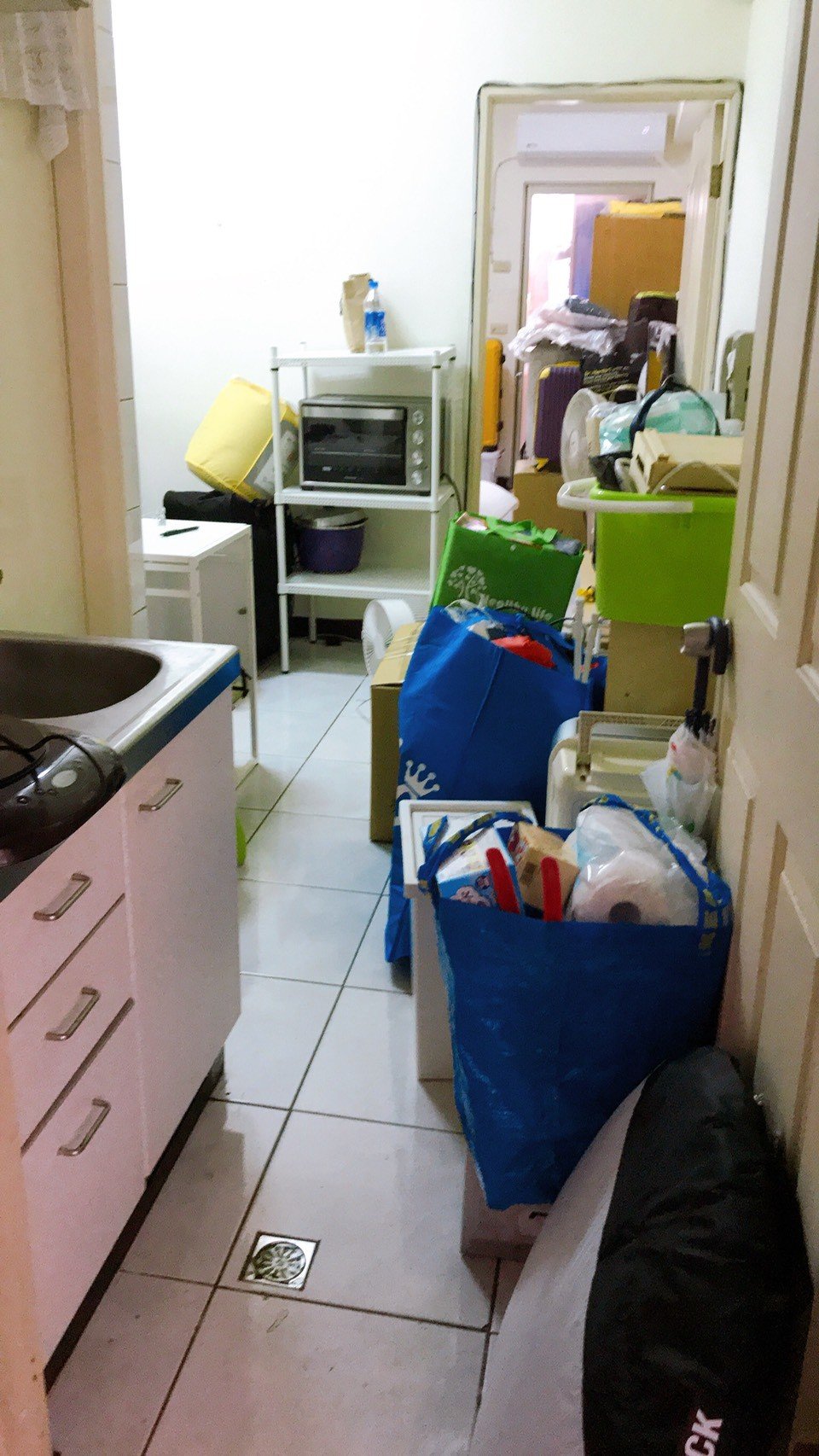 台北搬家、新北搬家【榮福搬家公司】推薦搬家服務是您最好的搬家品牌選擇,搬家口碑第一、搬家首選服務五顆星(顧客家疊滿滿) 台北搬家、新北搬家【榮福搬家公司】推薦搬家服務是您最好的搬家品牌選擇,搬家口碑第一、搬家首選服務五顆星(顧客家疊滿滿)
