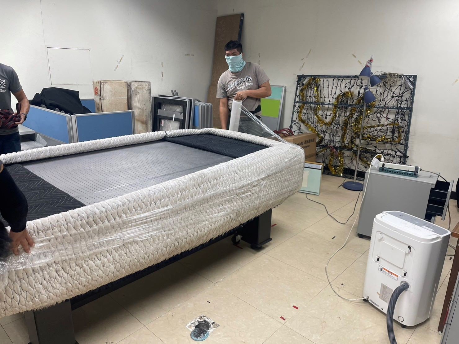 特殊重物光學桌搬運作業、台北搬實驗室生醫設備∣南港搬實驗室生醫設備∣新北搬實驗室生醫設備∣雙北搬實驗室生醫設備∣汐止搬實驗室生醫設備∣中永和搬實驗室生醫設備∣板橋搬實驗室生醫設備∣五股搬實驗室生醫設備∣基隆搬實驗室生醫設備∣桃園搬實驗室生醫設備∣新竹搬實驗室生醫設備∣台北各大校園光學桌搬運∣新北各大校園光學桌搬運∣桃園各大校園光學桌搬運∣新竹各大校園光學桌搬運∣【榮福搬家】屬專業搬家細膩運唯一首選,累積20年各式各樣特殊儀器設備的搬運經驗,專業敏捷快速完成您的各項搬運任務。針對顧客都秉持以用心實在專業搬家技巧,搬家實在用心值得您的信賴與選擇。歡迎來電咨詢02-2651-2727,榮福搬家有專員立即為您服務。 特殊重物光學桌搬運作業、台北搬實驗室生醫設備∣南港搬實驗室生醫設備∣新北搬實驗室生醫設備∣雙北搬實驗室生醫設備∣汐止搬實驗室生醫設備∣中永和搬實驗室生醫設備∣板橋搬實驗室生醫設備∣五股搬實驗室生醫設備∣基隆搬實驗室生醫設備∣桃園搬實驗室生醫設備∣新竹搬實驗室生醫設備∣台北各大校園光學桌搬運∣新北各大校園光學桌搬運∣桃園各大校園光學桌搬運∣新竹各大校園光學桌搬運∣【榮福搬家】屬專業搬家細膩運唯一首選,累積20年各式各樣特殊儀器設備的搬運經驗,專業敏捷快速完成您的各項搬運任務。針對顧客都秉持以用心實在專業搬家技巧,搬家實在用心值得您的信賴與選擇。歡迎來電咨詢02-2651-2727,榮福搬家有專員立即為您服務。