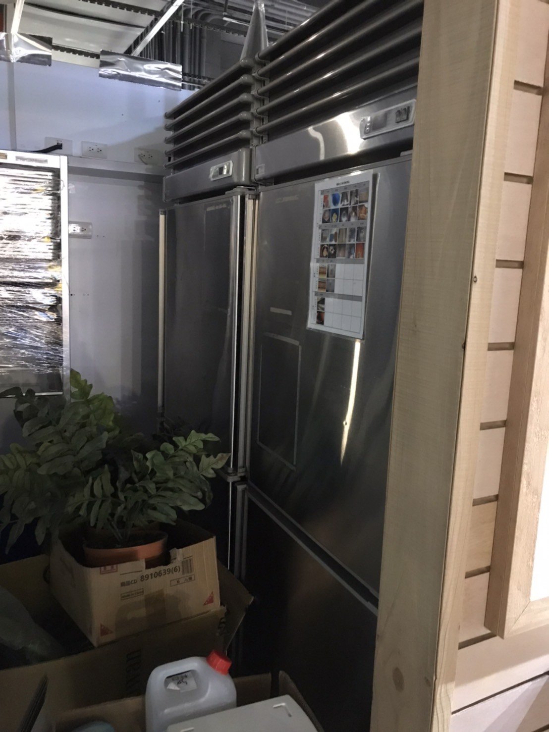 【榮福搬家】百貨烘焙店面搬遷、地下街烘焙店面搬遷、百貨甜點店面搬遷、地下街烘焙店面搬遷、麵包店搬遷、麵包陳列架搬遷、麵包展示架搬遷、店面搬遷、餐飲設備暫放、訂製餐桌椅精緻包裝、營業用攪拌機搬運、營業用冰箱精緻包裝、營業用烤箱搬遷、麵包切割機、營業用冰箱搬遷、工作檯包裝,工作桌,台北搬家公司推薦:大台北搬家,精緻包裝搬運「細膩包裝、專業搬運、用心服務、以客為尊」是榮福搬家公司的宗旨與精神。歡迎立即來電02-2651-2727專人服務。 【榮福搬家】百貨烘焙店面搬遷、地下街烘焙店面搬遷、百貨甜點店面搬遷、地下街烘焙店面搬遷、麵包店搬遷、麵包陳列架搬遷、麵包展示架搬遷、店面搬遷、餐飲設備暫放、訂製餐桌椅精緻包裝、營業用攪拌機搬運、營業用冰箱精緻包裝、營業用烤箱搬遷、麵包切割機、營業用冰箱搬遷、工作檯包裝,工作桌,台北搬家公司推薦:大台北搬家,精緻包裝搬運「細膩包裝、專業搬運、用心服務、以客為尊」是榮福搬家公司的宗旨與精神。歡迎立即來電02-2651-2727專人服務。