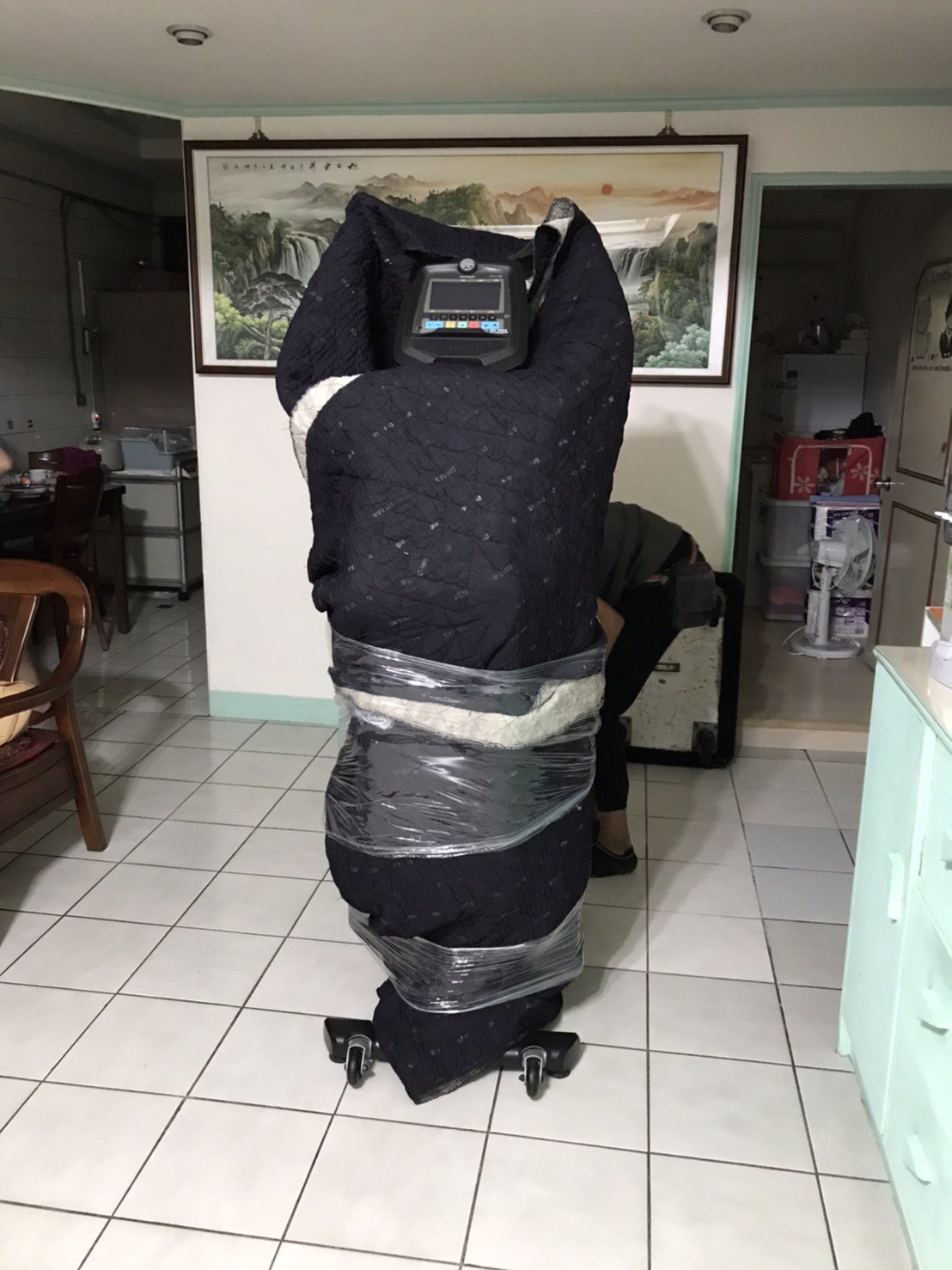 搬家公司推薦、新北搬家推薦【榮福搬家公司】南港搬家、桃園搬家公司推薦、台北搬家公司推薦搬運動器材、運動器材設備搬運、搬居家跑步機、搬滑步機、搬橢圓機、搬跑步機、搬深蹲架、搬種訓架、各式居家搬運動設備、重量深蹲架、健身房運動器材搬運【榮福搬家】具各項搬運設備及搬運動器材知識與技巧,也有各項物件拆裝的專門技能,破百公斤的設備器材、「專業搬運、用心服務、以客為尊」是榮福搬家公司的宗旨與精神。歡迎立即來電02-2651-2727專人服務。 搬家公司推薦、新北搬家推薦【榮福搬家公司】南港搬家、桃園搬家公司推薦、台北搬家公司推薦搬運動器材、運動器材設備搬運、搬居家跑步機、搬滑步機、搬橢圓機、搬跑步機、搬深蹲架、搬種訓架、各式居家搬運動設備、重量深蹲架、健身房運動器材搬運【榮福搬家】具各項搬運設備及搬運動器材知識與技巧,也有各項物件拆裝的專門技能,破百公斤的設備器材、「專業搬運、用心服務、以客為尊」是榮福搬家公司的宗旨與精神。歡迎立即來電02-2651-2727專人服務。