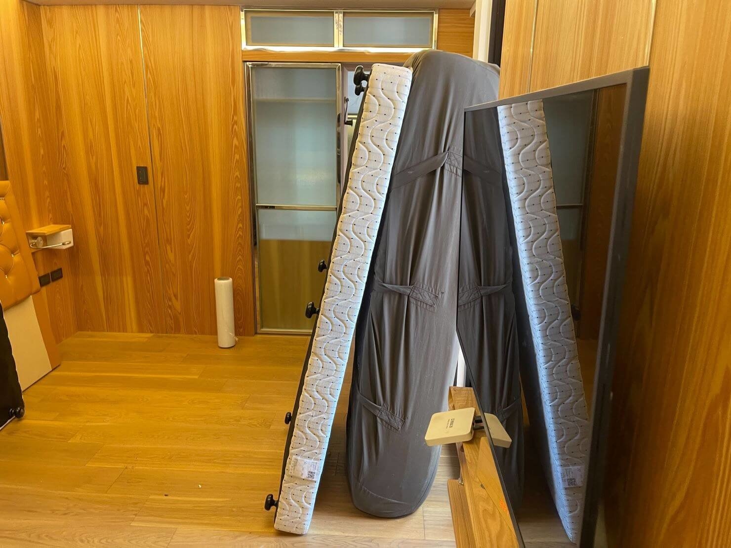 搬家公司推薦、新北搬家推薦【榮福搬家公司】南港搬家、桃園搬家公司推薦、台北搬家公司推薦、大型家具搬運、搬家具、冰箱搬運、基隆搬家、搬家電、大型家電搬運、床墊搬運、搬家車、家庭搬家、搬工、搬運、搬家紙箱、跨縣市搬家、單件家具運送、搬家估價、搬家首選,搬家達人,吊掛搬運、吊家具搬運、台北搬家公司推薦:大台北搬家,精緻包裝搬運「細膩包裝、專業搬運、用心服務、以客為尊」是榮福搬家公司的宗旨與精神。歡迎立即來電02-2651-2727專人服務。 搬家公司推薦、新北搬家推薦【榮福搬家公司】南港搬家、桃園搬家公司推薦、台北搬家公司推薦、大型家具搬運、搬家具、冰箱搬運、基隆搬家、搬家電、大型家電搬運、床墊搬運、搬家車、家庭搬家、搬工、搬運、搬家紙箱、跨縣市搬家、單件家具運送、搬家估價、搬家首選,搬家達人,吊掛搬運、吊家具搬運、台北搬家公司推薦:大台北搬家,精緻包裝搬運「細膩包裝、專業搬運、用心服務、以客為尊」是榮福搬家公司的宗旨與精神。歡迎立即來電02-2651-2727專人服務。