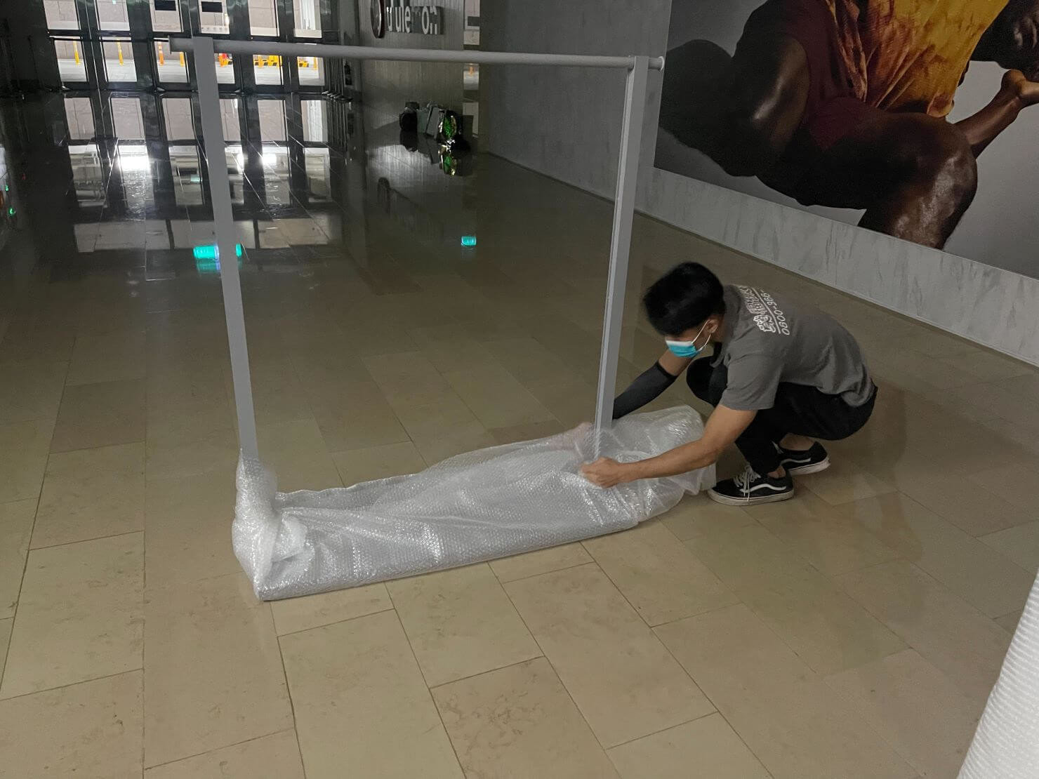 【榮福搬家】百貨倉儲暫放精緻包裝、百貨撤櫃、展示架搬運、中島雙排架搬運、服裝店展示架搬運、落地是掛衣架搬運,服飾店模特兒搬運、品牌大型公仔搬運、海外公仔搬運、公仔精緻包裝、模型精緻包裝,台北搬家公司推薦:大台北搬家,精緻包裝搬運「細膩包裝、專業搬運、用心服務、以客為尊」是榮福搬家公司的宗旨與精神。歡迎立即來電02-2651-2727專人服務。 【榮福搬家】百貨倉儲暫放精緻包裝、百貨撤櫃、展示架搬運、中島雙排架搬運、服裝店展示架搬運、落地是掛衣架搬運,服飾店模特兒搬運、品牌大型公仔搬運、海外公仔搬運、公仔精緻包裝、模型精緻包裝,台北搬家公司推薦:大台北搬家,精緻包裝搬運「細膩包裝、專業搬運、用心服務、以客為尊」是榮福搬家公司的宗旨與精神。歡迎立即來電02-2651-2727專人服務。