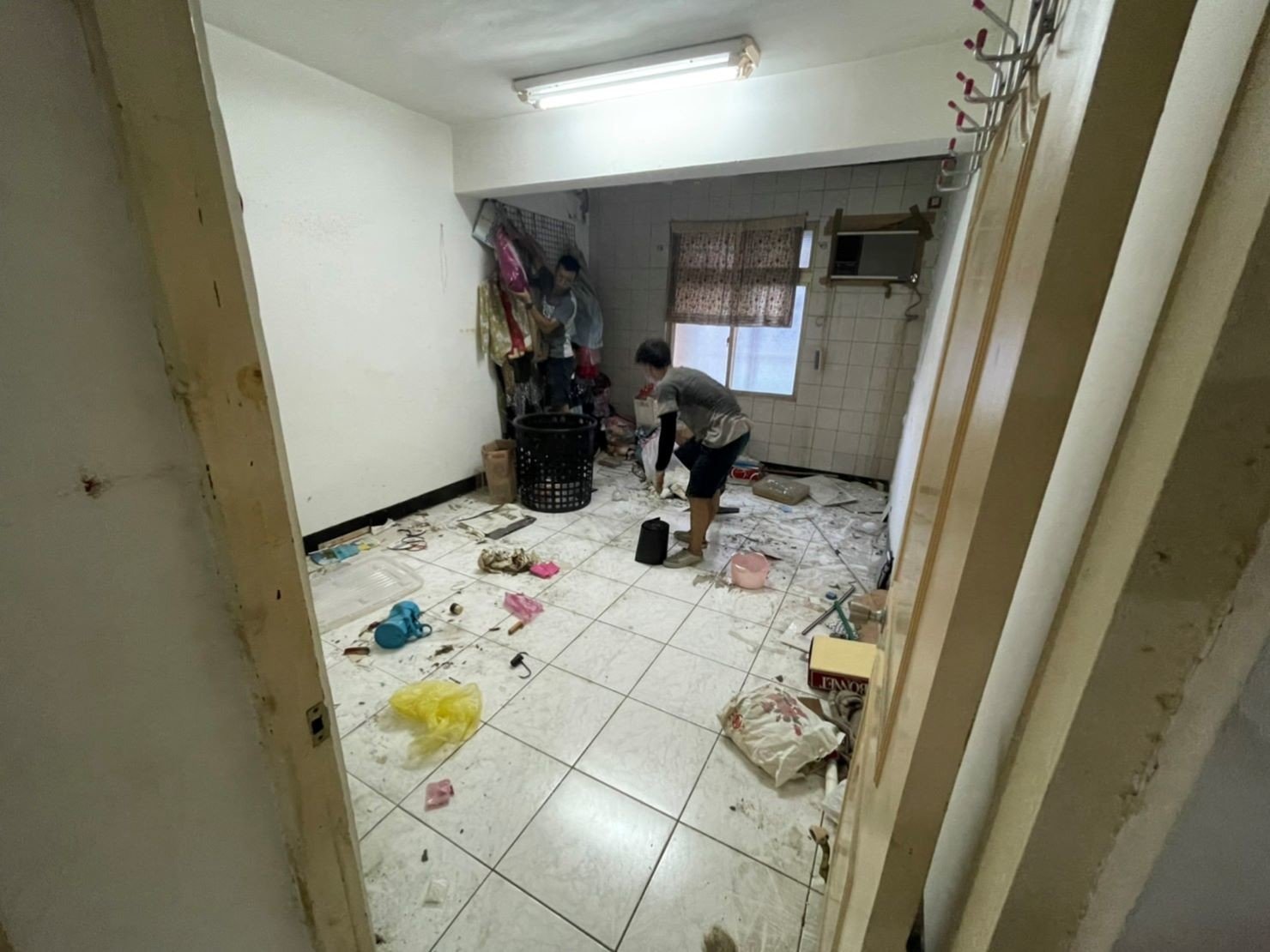 新北市垃圾清運、台北垃圾清運、不要的家具怎麼辦、搬家公司推薦、新北搬家推薦【榮福搬家公司】南港搬家、桃園搬家公司推薦、桃園大型垃圾、台北搬家公司推薦、租屋族、套房、雅房、房東、房東最愛、搬垃圾處理、家庭廢棄物清運、廢棄物處理、搬運廢棄物、家具垃圾處理、清運、搬家具、冰箱搬運、基隆搬家、大型家電回收清運、床墊搬運、搬衣櫃、大型家具丟棄、搬公司行號、家庭垃圾清運公司、清垃圾、廢棄家具處理、廢棄家具清運、搬家車,針對顧客都秉持以用心實在專業搬家技巧,搬家實在用心值得您的信賴與選擇。歡迎來電咨詢02-2651-2727,榮福搬家有專員立即為您服務。 新北市垃圾清運、台北垃圾清運、不要的家具怎麼辦、搬家公司推薦、新北搬家推薦【榮福搬家公司】南港搬家、桃園搬家公司推薦、桃園大型垃圾、台北搬家公司推薦、租屋族、套房、雅房、房東、房東最愛、搬垃圾處理、家庭廢棄物清運、廢棄物處理、搬運廢棄物、家具垃圾處理、清運、搬家具、冰箱搬運、基隆搬家、大型家電回收清運、床墊搬運、搬衣櫃、大型家具丟棄、搬公司行號、家庭垃圾清運公司、清垃圾、廢棄家具處理、廢棄家具清運、搬家車,針對顧客都秉持以用心實在專業搬家技巧,搬家實在用心值得您的信賴與選擇。歡迎來電咨詢02-2651-2727,榮福搬家有專員立即為您服務。