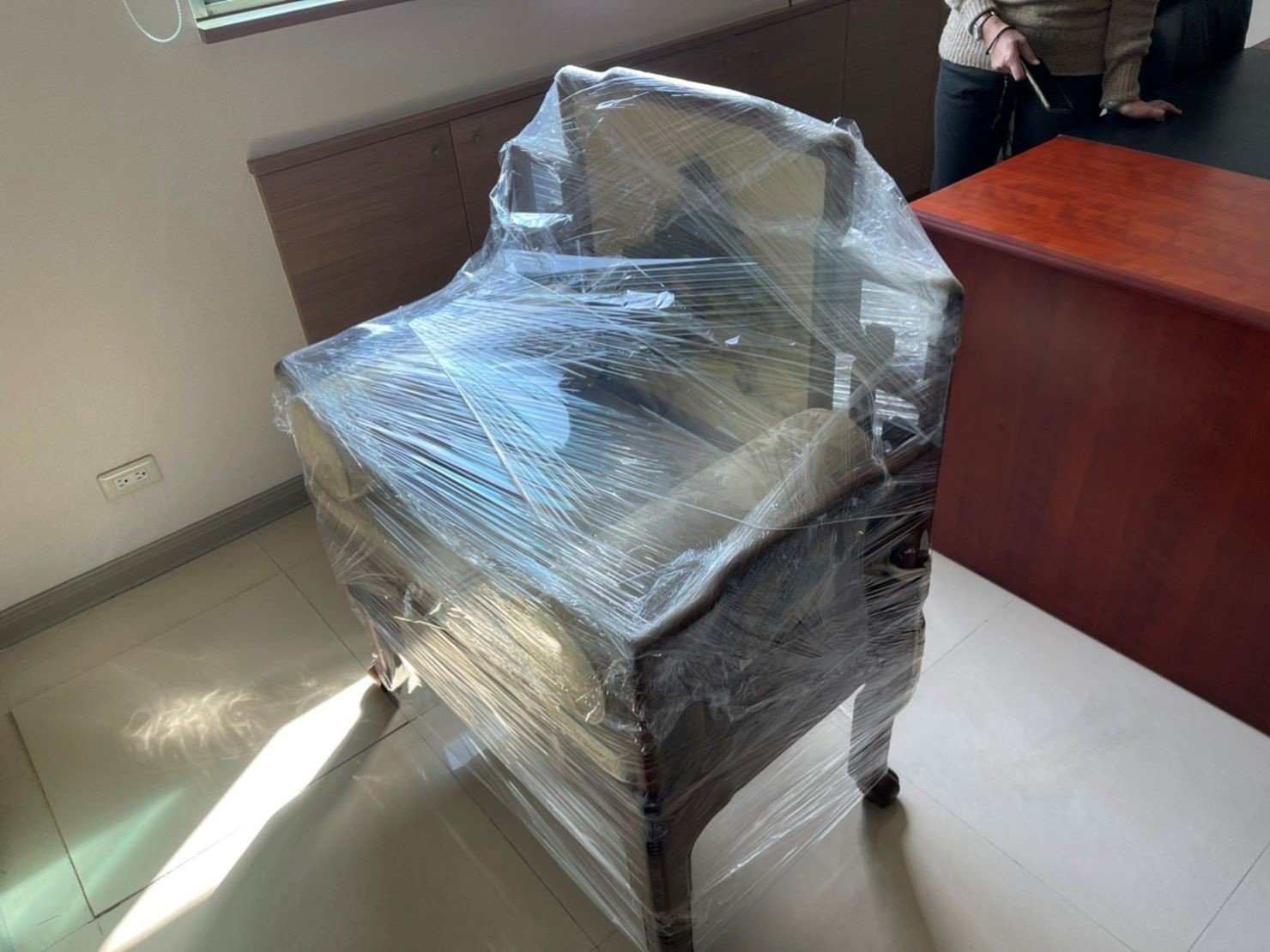 搬家公司推薦、新北搬家推薦【榮福搬家公司】南港搬家、桃園搬家公司推薦、台北搬家公司推薦、大型家具搬運、搬家具、冰箱搬運、基隆搬家、搬家電、大型家電搬運、床墊搬運、搬公司行號、家庭搬家、精搬鋼琴、搬鋼琴、搬工、搬運、搬家紙箱、跨縣市搬家、單件家具運送、搬家估價、搬家首選,搬家達人,針對顧客都秉持以用心實在專業搬家技巧,搬家實在用心值得您的信賴與選擇。歡迎來電咨詢02-2651-2727,榮福搬家有專員立即為您服務。 搬家公司推薦、新北搬家推薦【榮福搬家公司】南港搬家、桃園搬家公司推薦、台北搬家公司推薦、大型家具搬運、搬家具、冰箱搬運、基隆搬家、搬家電、大型家電搬運、床墊搬運、搬公司行號、家庭搬家、精搬鋼琴、搬鋼琴、搬工、搬運、搬家紙箱、跨縣市搬家、單件家具運送、搬家估價、搬家首選,搬家達人,針對顧客都秉持以用心實在專業搬家技巧,搬家實在用心值得您的信賴與選擇。歡迎來電咨詢02-2651-2727,榮福搬家有專員立即為您服務。