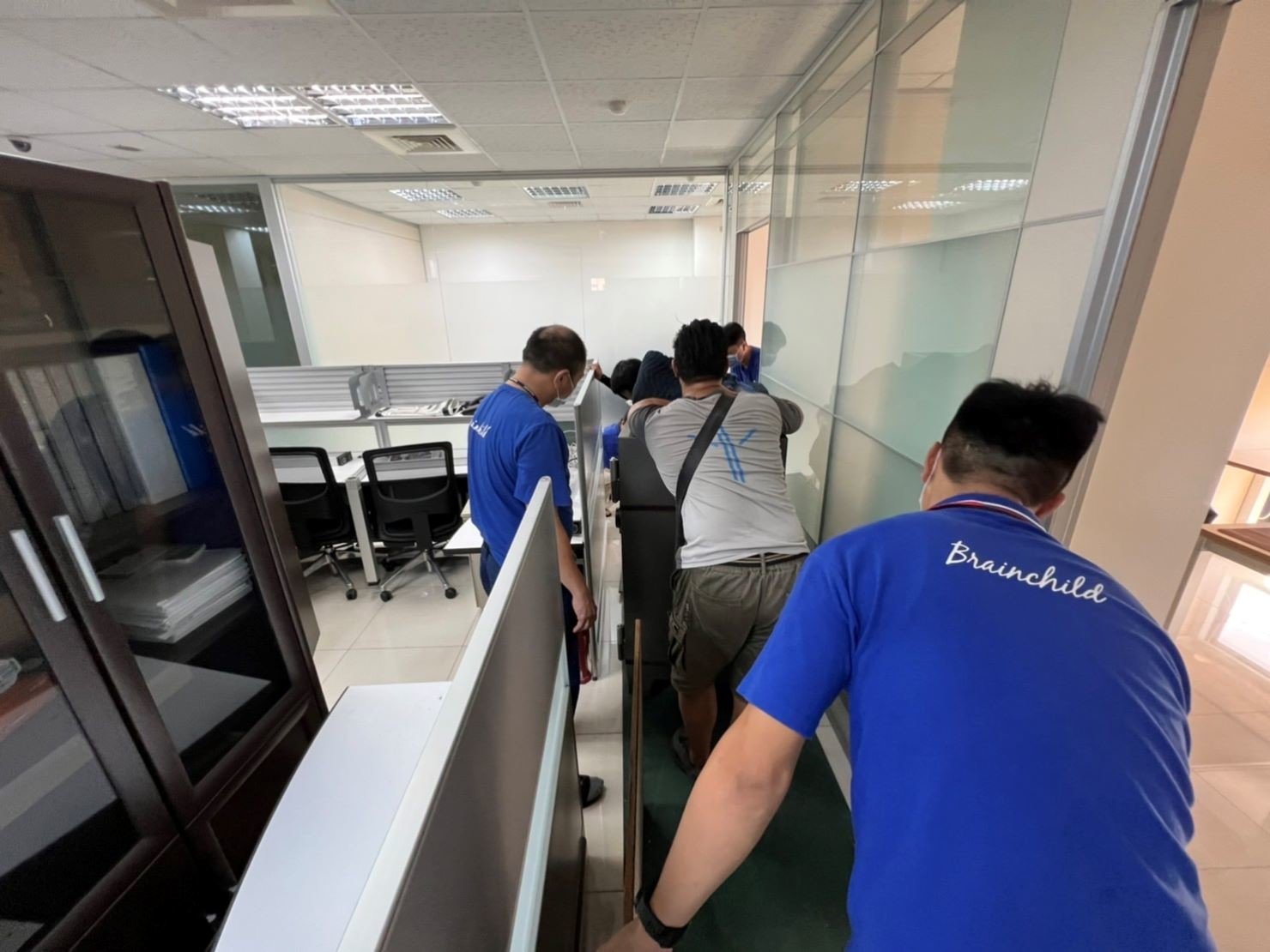 專搬公司行號保險箱、金庫,搬家公司推薦、台北辦公室搬遷推薦【榮福搬家公司】 南港公司行號金庫、保險箱搬遷、桃園公司行號金庫、保險箱搬遷、新北公司行號金庫、保險箱搬遷、基隆公司行號金庫、保險箱搬遷、特殊重物保險箱、金庫搬運、保險箱、金庫搬運、公司行號搬遷、台北公司行號金庫、保險箱清運、桃園公司行號金庫、保險箱清運、新北公司行號金庫、保險箱清運、政府機關搬遷、學校單位搬遷、精緻包裝、搬家紙箱、搬鐵櫃、搬保密文件、保密文件銷毀,針對顧客都秉持以用心實在專業搬家技巧,搬家實在用心值得您的信賴與選擇。歡迎來電咨詢02-2651-2727,榮福搬家有專員立即為您服務。 專搬公司行號保險箱、金庫,搬家公司推薦、台北辦公室搬遷推薦【榮福搬家公司】 南港公司行號金庫、保險箱搬遷、桃園公司行號金庫、保險箱搬遷、新北公司行號金庫、保險箱搬遷、基隆公司行號金庫、保險箱搬遷、特殊重物保險箱、金庫搬運、保險箱、金庫搬運、公司行號搬遷、台北公司行號金庫、保險箱清運、桃園公司行號金庫、保險箱清運、新北公司行號金庫、保險箱清運、政府機關搬遷、學校單位搬遷、精緻包裝、搬家紙箱、搬鐵櫃、搬保密文件、保密文件銷毀,針對顧客都秉持以用心實在專業搬家技巧,搬家實在用心值得您的信賴與選擇。歡迎來電咨詢02-2651-2727,榮福搬家有專員立即為您服務。