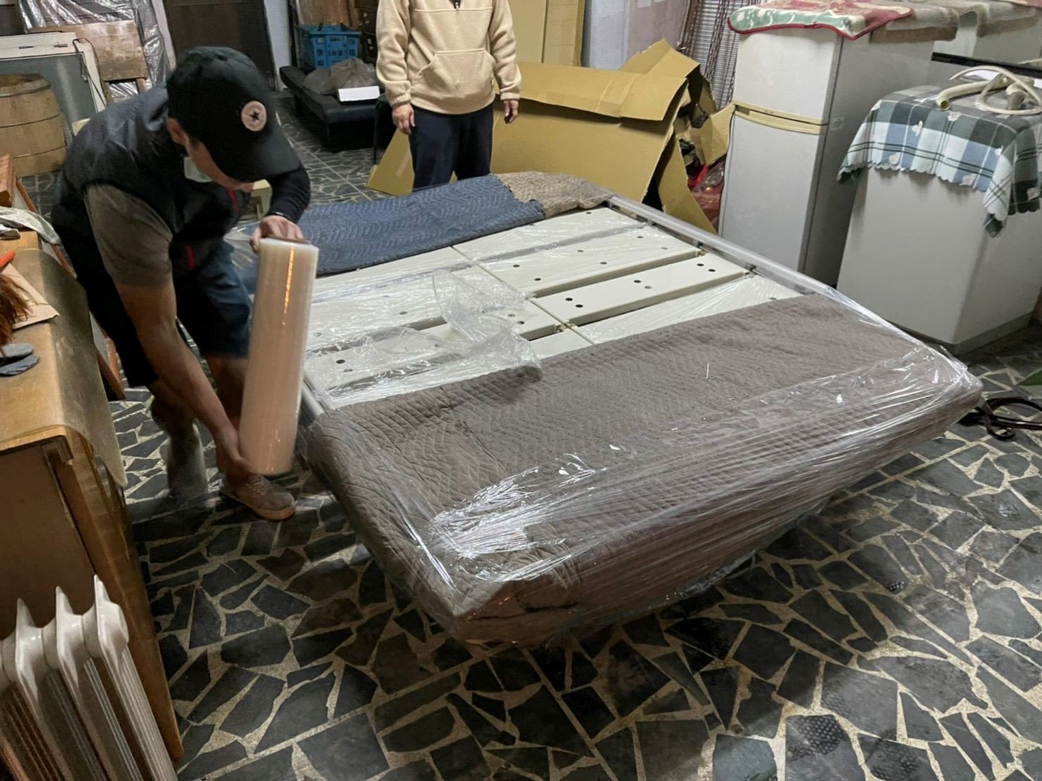 搬家公司推薦、新北搬家推薦【榮福搬家公司】南港搬家、桃園搬家公司推薦、台北搬家公司推薦、單件家具運送、搬醫療床、搬家具、冰箱搬運、基隆搬家、搬大型家電、床墊搬運、搬公司行號、家庭搬家、重物搬運、電動床搬運、搬鋼琴、醫療電動床搬運、搬工、搬運、搬家紙箱、大型家具搬運、家具拆裝、跨縣市搬家、搬家估價,針對顧客都秉持以用心實在專業搬家技巧,搬家實在用心值得您的信賴與選擇。歡迎來電咨詢02-2651-2727,榮福搬家有專員立即為您服務。 搬家公司推薦、新北搬家推薦【榮福搬家公司】南港搬家、桃園搬家公司推薦、台北搬家公司推薦、單件家具運送、搬醫療床、搬家具、冰箱搬運、基隆搬家、搬大型家電、床墊搬運、搬公司行號、家庭搬家、重物搬運、電動床搬運、搬鋼琴、醫療電動床搬運、搬工、搬運、搬家紙箱、大型家具搬運、家具拆裝、跨縣市搬家、搬家估價,針對顧客都秉持以用心實在專業搬家技巧,搬家實在用心值得您的信賴與選擇。歡迎來電咨詢02-2651-2727,榮福搬家有專員立即為您服務。