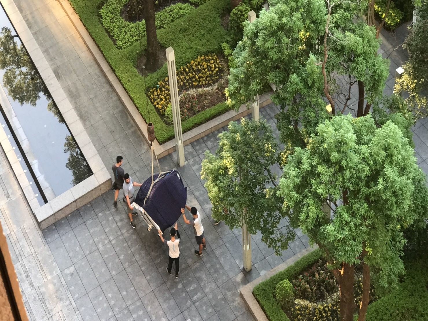 台北搬家重物吊掛搬運∣南港搬家重物吊掛搬運∣新北搬家重物吊掛搬運∣雙北搬家重物吊掛搬運∣汐止搬家重物吊掛運∣五股搬家重物吊搬運搬運∣ ∣板橋搬家重物吊掛搬運∣桃園搬家重物吊掛搬運推薦【榮福搬家】屬專業搬家細吊累運唯一的選擇,累積20年來特殊重物的搬運經驗,專業敏捷快速完成您的各項搬運任務。榮福搬家擁有精細的包裝搬運「精細包裝、專業搬運、用心服務、以客為尊」是榮福家搬運公司的宗旨與精神。歡迎立即來電02-2651-2727人服務。 台北搬家重物吊掛搬運∣南港搬家重物吊掛搬運∣新北搬家重物吊掛搬運∣雙北搬家重物吊掛搬運∣汐止搬家重物吊掛運∣五股搬家重物吊搬運搬運∣ ∣板橋搬家重物吊掛搬運∣桃園搬家重物吊掛搬運推薦【榮福搬家】屬專業搬家細吊累運唯一的選擇,累積20年來特殊重物的搬運經驗,專業敏捷快速完成您的各項搬運任務。榮福搬家擁有精細的包裝搬運「精細包裝、專業搬運、用心服務、以客為尊」是榮福家搬運公司的宗旨與精神。歡迎立即來電02-2651-2727人服務。