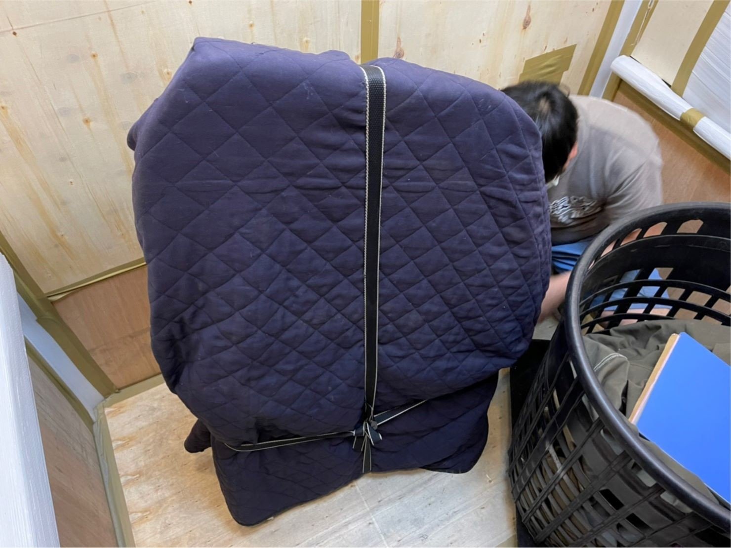 搬家公司推薦、重物搬運【榮福搬家公司】精緻搬家、精緻包裝、藝術品搬運、佛像搬運、搬玉石、搬水晶洞、石墩搬運、搬運電動床、搬神明桌、搬洗衣機、搬披薩窯、精搬金庫、搬保險櫃、精搬魚缸、精搬鋼琴、跨縣市搬家、搬工派遣、搬運、床墊搬運、冰箱搬運、鋼琴搬運、搬家具、單件家具運送、單一物件搬運、醫療床搬運、搬家首選、吊掛搬運、吊家具搬運、特殊重物搬運、專搬重物、新北搬家推薦、搬家公司、基隆搬家、南港搬家、桃園搬家公司、台北搬家公司推薦:大台北搬家,精緻包裝搬運「細膩包裝、專業搬運、用心服務、以客為尊」是榮福搬家公司的宗旨與精神。歡迎立即來電02-2651-2727專人服務。 搬家公司推薦、重物搬運【榮福搬家公司】精緻搬家、精緻包裝、藝術品搬運、佛像搬運、搬玉石、搬水晶洞、石墩搬運、搬運電動床、搬神明桌、搬洗衣機、搬披薩窯、精搬金庫、搬保險櫃、精搬魚缸、精搬鋼琴、跨縣市搬家、搬工派遣、搬運、床墊搬運、冰箱搬運、鋼琴搬運、搬家具、單件家具運送、單一物件搬運、醫療床搬運、搬家首選、吊掛搬運、吊家具搬運、特殊重物搬運、專搬重物、新北搬家推薦、搬家公司、基隆搬家、南港搬家、桃園搬家公司、台北搬家公司推薦:大台北搬家,精緻包裝搬運「細膩包裝、專業搬運、用心服務、以客為尊」是榮福搬家公司的宗旨與精神。歡迎立即來電02-2651-2727專人服務。