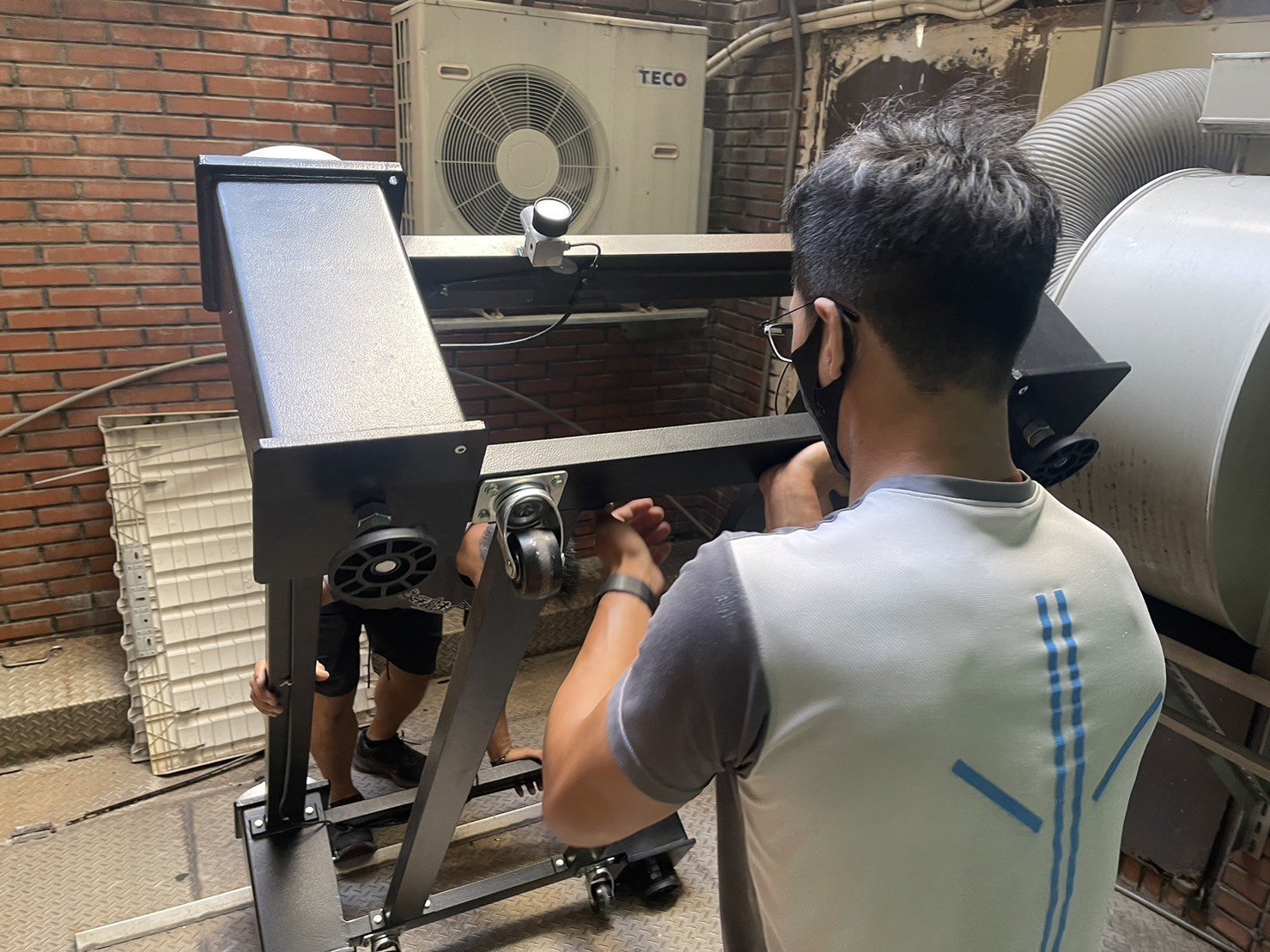 特殊重物光學桌搬運作業、台北搬實驗室生醫設備∣南港搬實驗室生醫設備∣新北搬實驗室生醫設備∣雙北搬實驗室生醫設備∣汐止搬實驗室生醫設備∣中永和搬實驗室生醫設備∣板橋搬實驗室生醫設備∣五股搬實驗室生醫設備∣基隆搬實驗室生醫設備∣桃園搬實驗室生醫設備∣新竹搬實驗室生醫設備∣台北各大校園光學桌搬運∣新北各大校園光學桌搬運∣桃園各大校園光學桌搬運∣新竹各大校園光學桌搬運∣【榮福搬家】屬專業搬家細膩運唯一首選,累積20年各式各樣特殊儀器設備的搬運經驗,專業敏捷快速完成您的各項搬運任務。針對顧客都秉持以用心實在專業搬家技巧,搬家實在用心值得您的信賴與選擇。歡迎來電咨詢02-2651-2727,榮福搬家有專員立即為您服務。 特殊重物光學桌搬運作業、台北搬實驗室生醫設備∣南港搬實驗室生醫設備∣新北搬實驗室生醫設備∣雙北搬實驗室生醫設備∣汐止搬實驗室生醫設備∣中永和搬實驗室生醫設備∣板橋搬實驗室生醫設備∣五股搬實驗室生醫設備∣基隆搬實驗室生醫設備∣桃園搬實驗室生醫設備∣新竹搬實驗室生醫設備∣台北各大校園光學桌搬運∣新北各大校園光學桌搬運∣桃園各大校園光學桌搬運∣新竹各大校園光學桌搬運∣【榮福搬家】屬專業搬家細膩運唯一首選,累積20年各式各樣特殊儀器設備的搬運經驗,專業敏捷快速完成您的各項搬運任務。針對顧客都秉持以用心實在專業搬家技巧,搬家實在用心值得您的信賴與選擇。歡迎來電咨詢02-2651-2727,榮福搬家有專員立即為您服務。